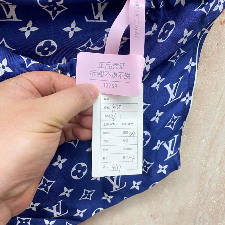 Louis Vuitton Louis Vuitton Blue mulberry silk presbyopic printed shorts Size US 36 / EU 52 - 5 Thumbnail