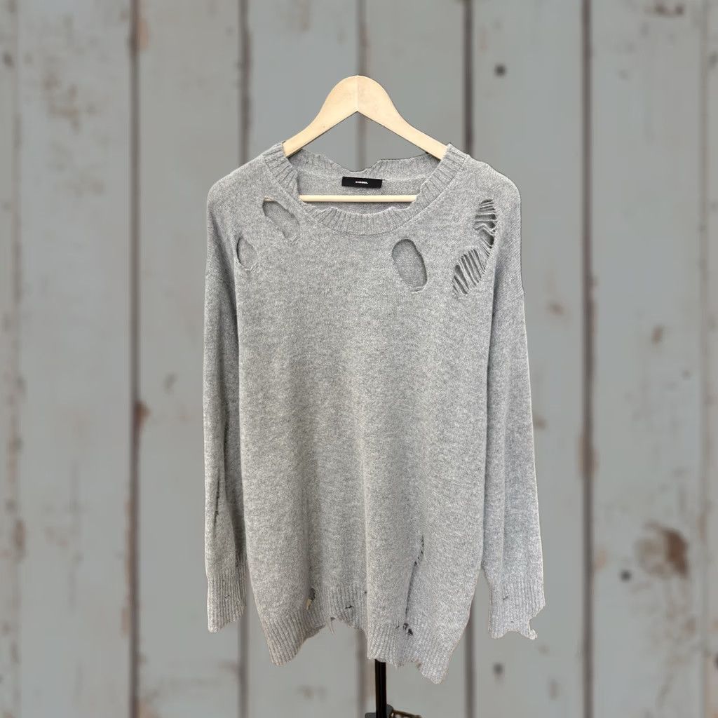 Diesel Diesel Sweater Wool Knit Alpaca Distressed Made in Italy Size L Gray Womens Pullover Vintage? Size L / US 10 / IT 46 - 1 Thumbnail