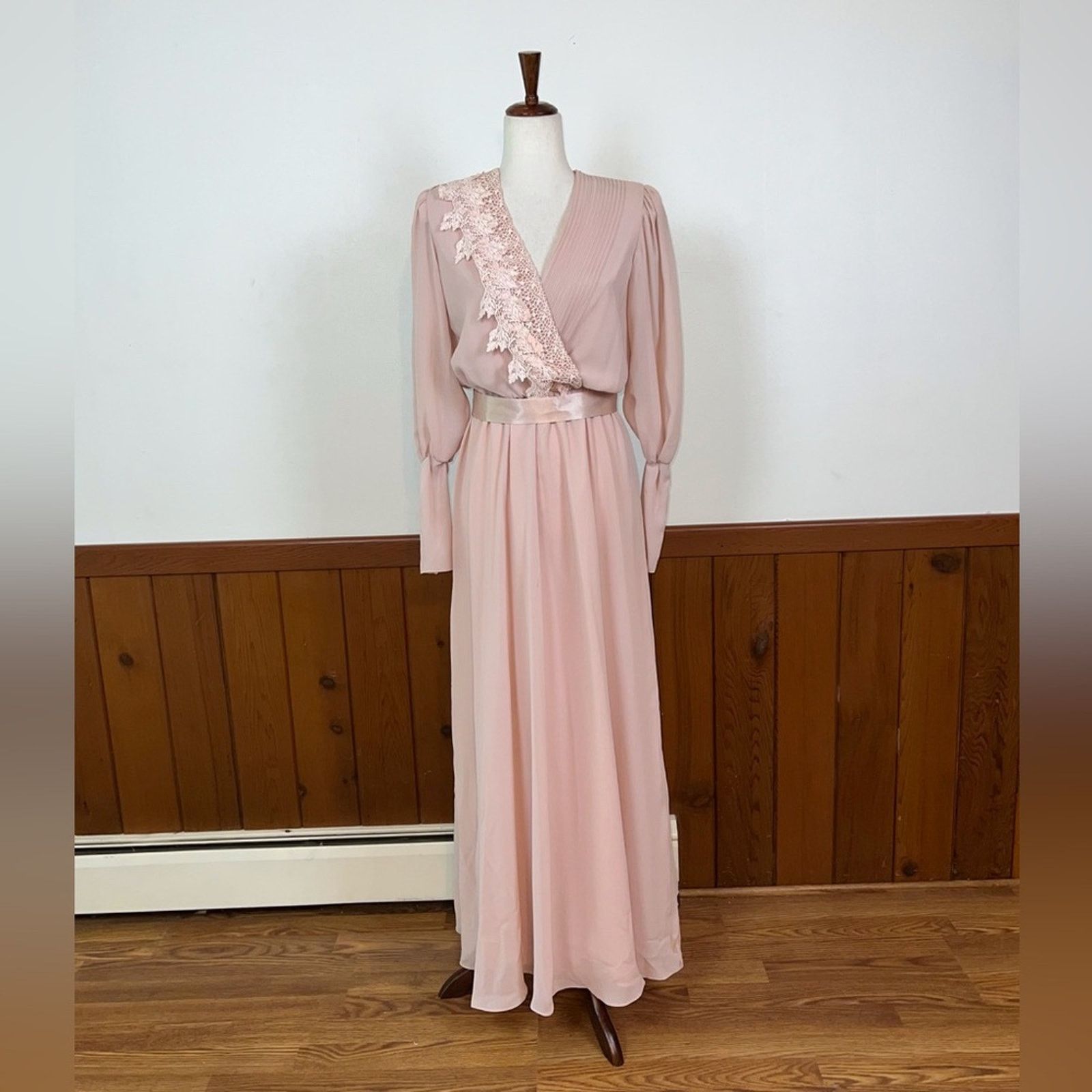 Vintage 1980s Ursula of Switzerland Mother of the Bride Gown