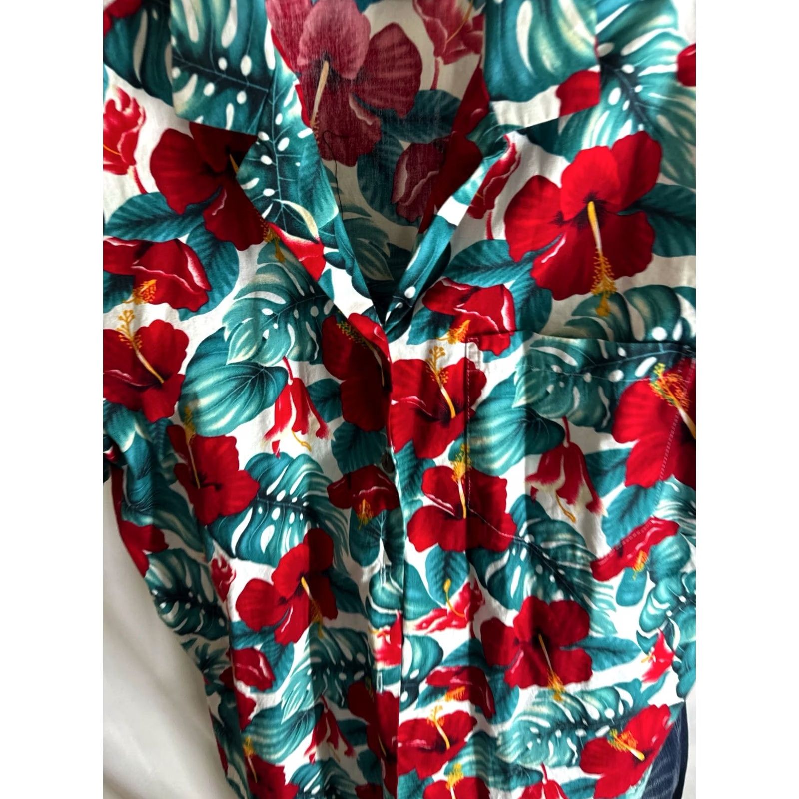 Hilo Hattie WOMENS hilo Hattie Made Hawaii Red Green Floral SHORT SLEEVE BUTTON UP SHIRT S Size S / US 4 / IT 40 - 6 Thumbnail