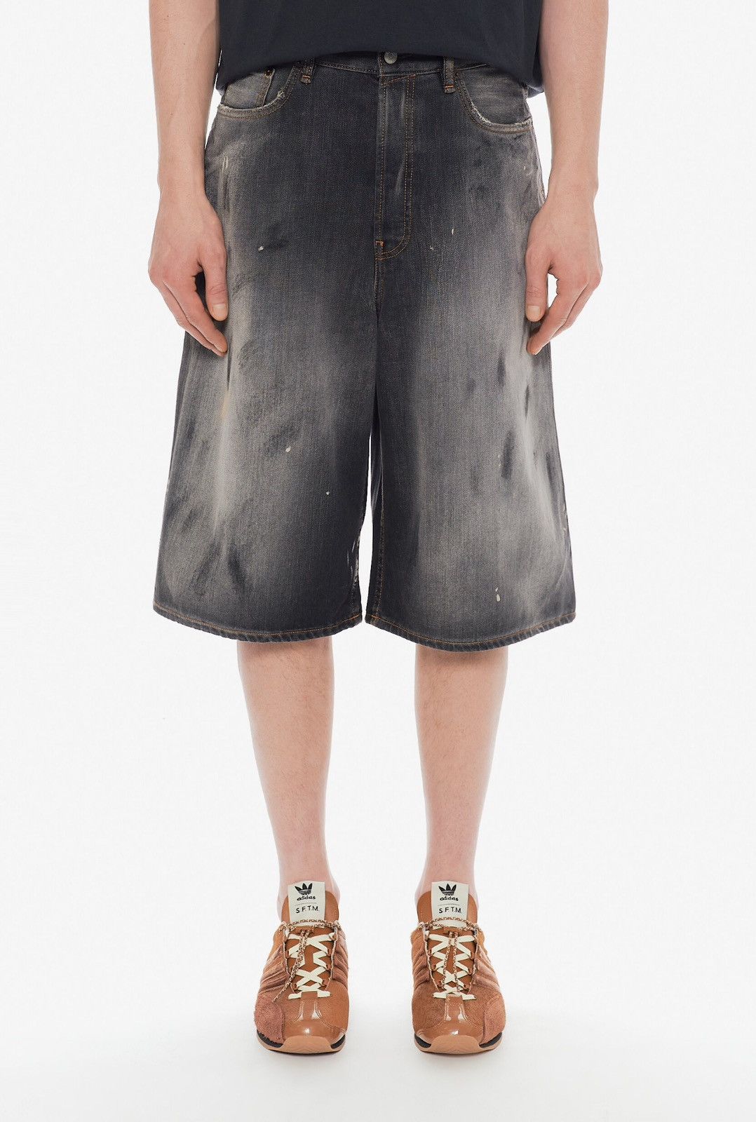 Acne Studios Last Size Acne Studios Distressed Denim Black Shorts Size US 32 / EU 48 - 1 Thumbnail