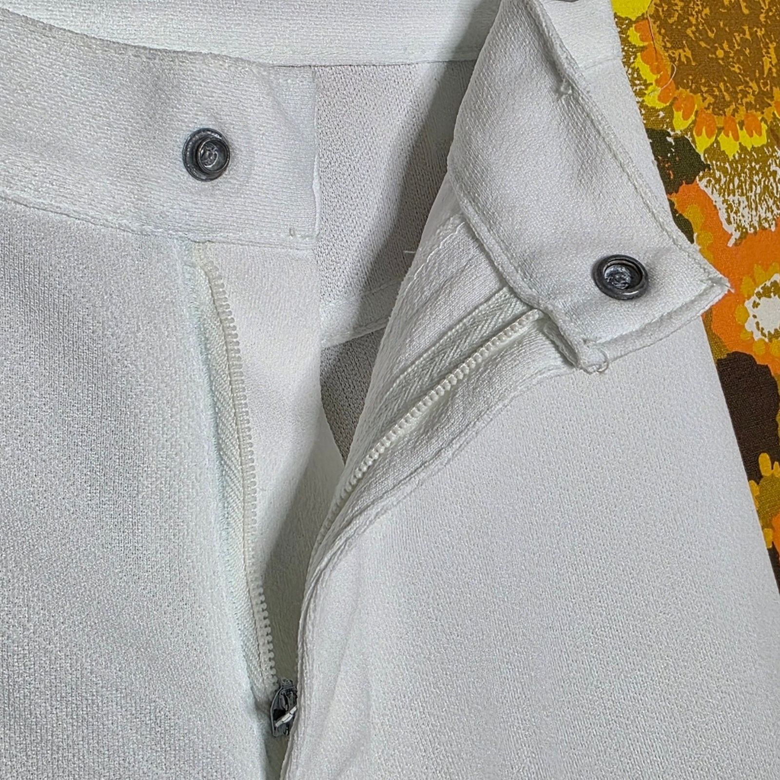 Levi's VTG 70s Levi’s White Bell Bottom Pants Big Flare Cuffed Size 24" / US 00 / IT 34 - 4 Thumbnail