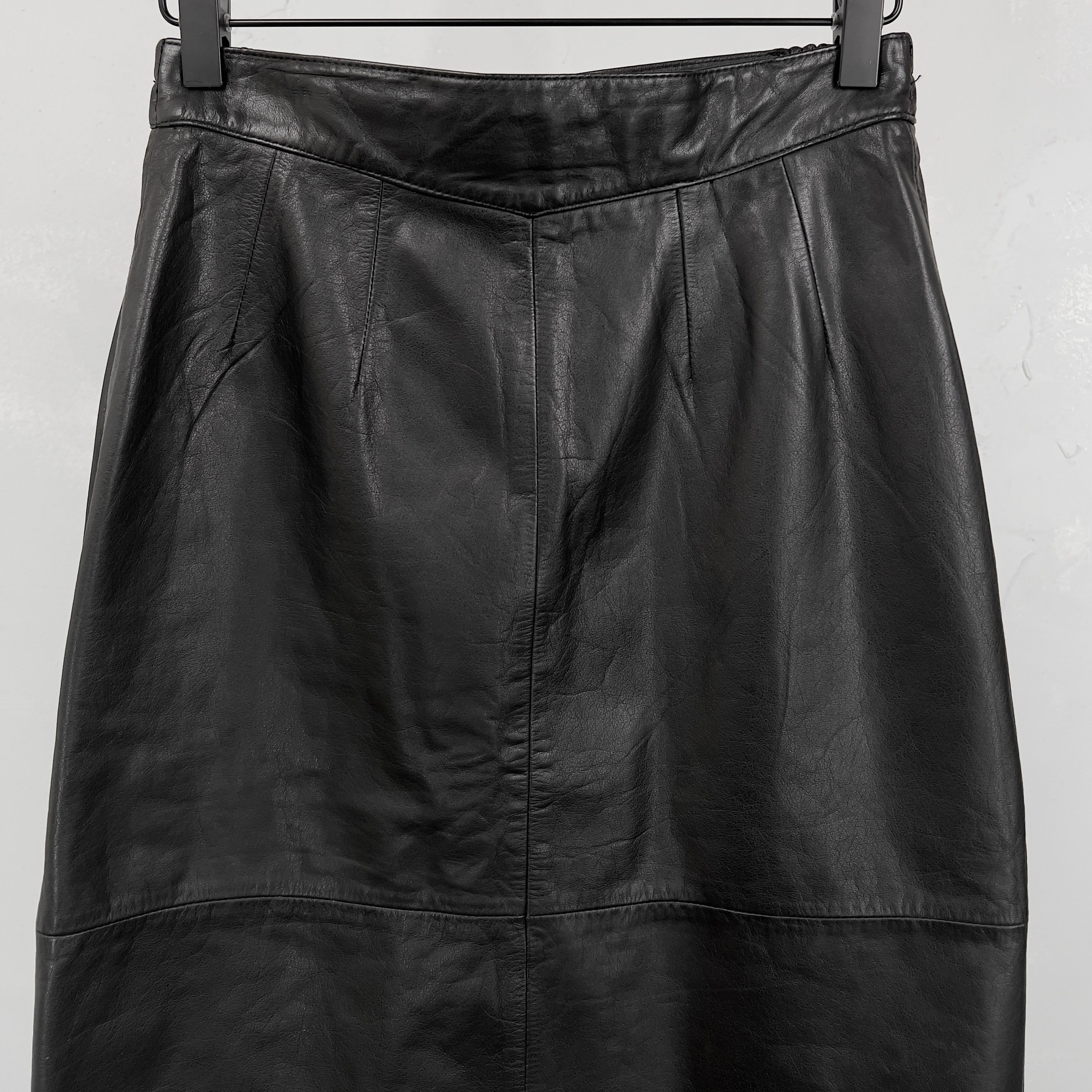 Vintage Vintage 1980s Switzer's Black Genuine Leather Skirt Size 26" / US 2 / IT 38 - 2 Preview