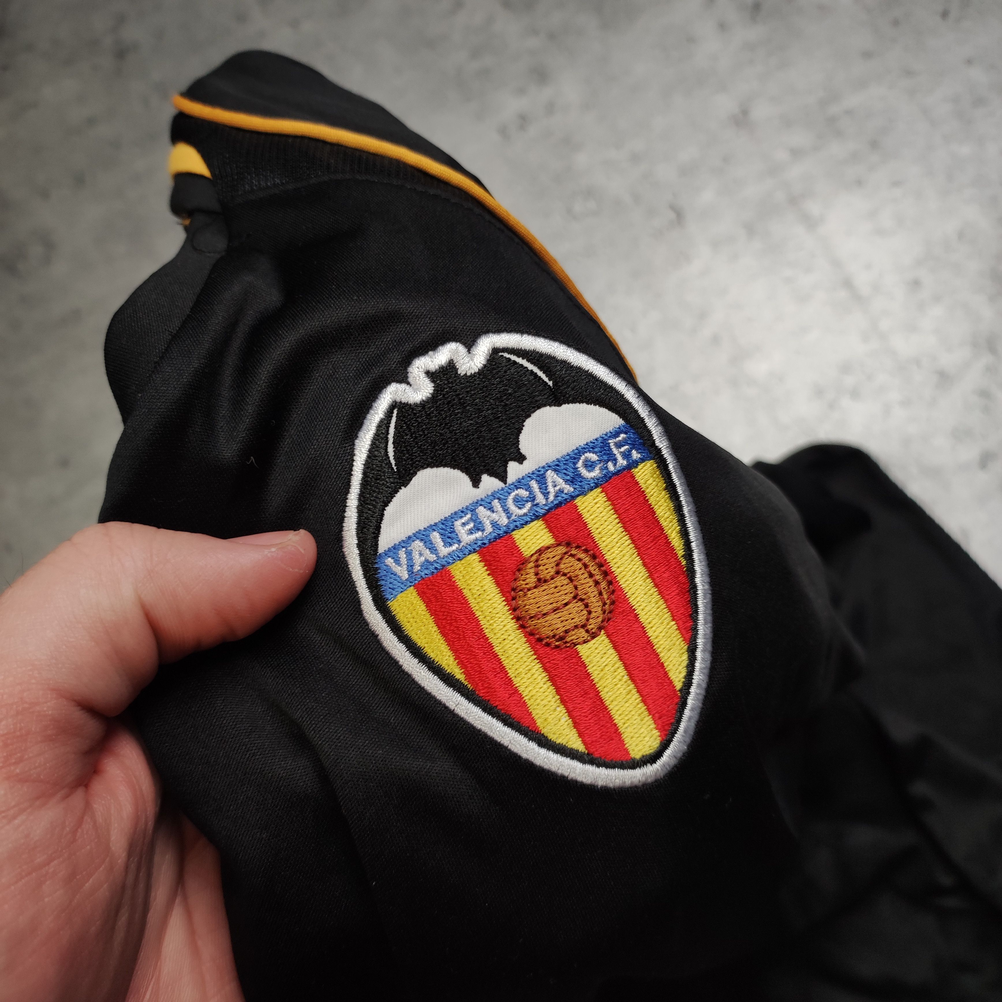 Vintage Vintage RARE 2011 Football Valencia Away Longsleeve Jersey Size US S / EU 44-46 / 1 - 5 Thumbnail