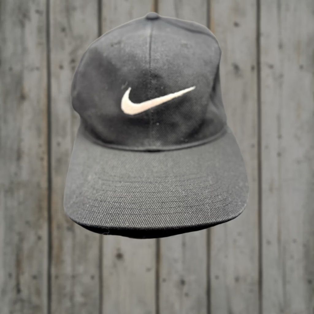 Nike VINTAGE Nike Black Snapback Hat Embroidered Swoosh Logo 90s Men One Size Adjustable Lightweight Cotton Boys Girls Mens Womens Size ONE SIZE - 1 Thumbnail