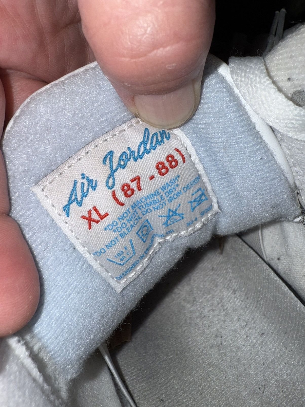 Jordan Brand Nike Air Jordan 3 “Lucky Shorts” minimal use, OG Box, clean! Size US 9.5 / EU 42-43 - 16 Thumbnail