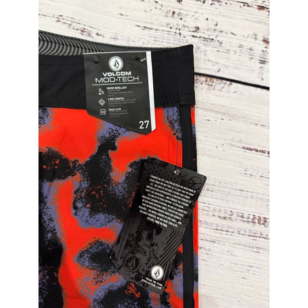Volcom NWT Volcom Men's Size 27 Red Abstract Surf Swim Trunks Size US 28 / EU 44 - 3 Thumbnail