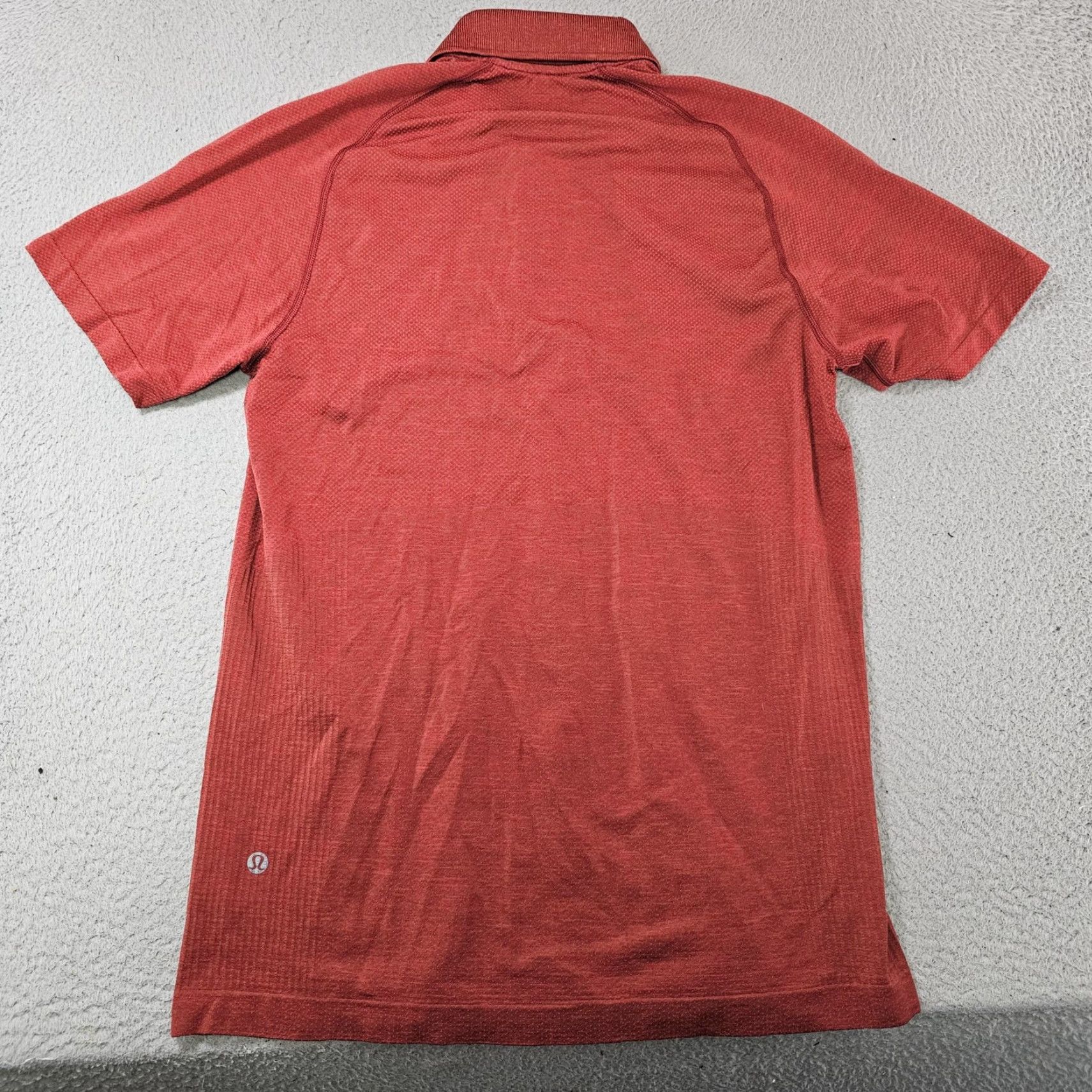 Lululemon Lululemon Polo Shirt Mens XS Red Movement Is Medicine Athletic Performance Size US M / EU 48-50 / 2 - 3 Thumbnail