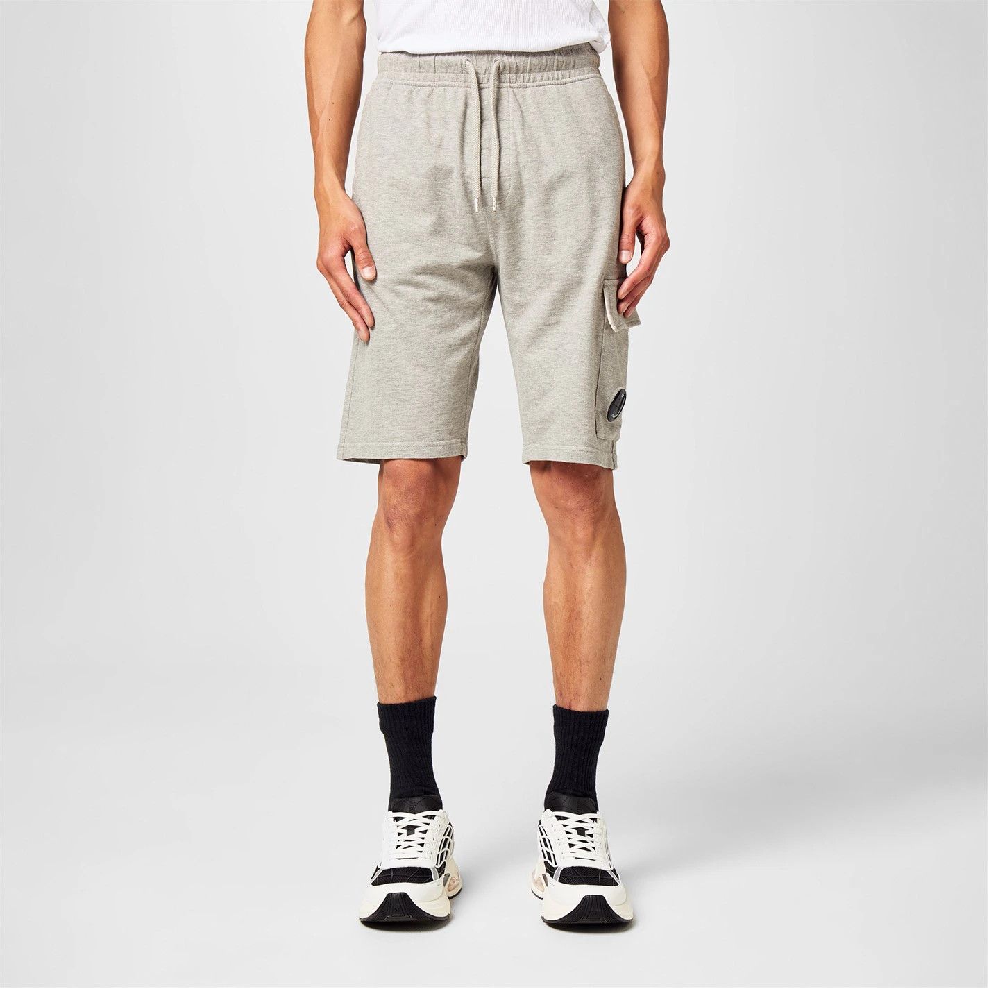 C.P. Company o1g2r1mq0426 Micro Lens Fleece Jogger Shorts in Grey Size US 30 / EU 46 - 3 Thumbnail