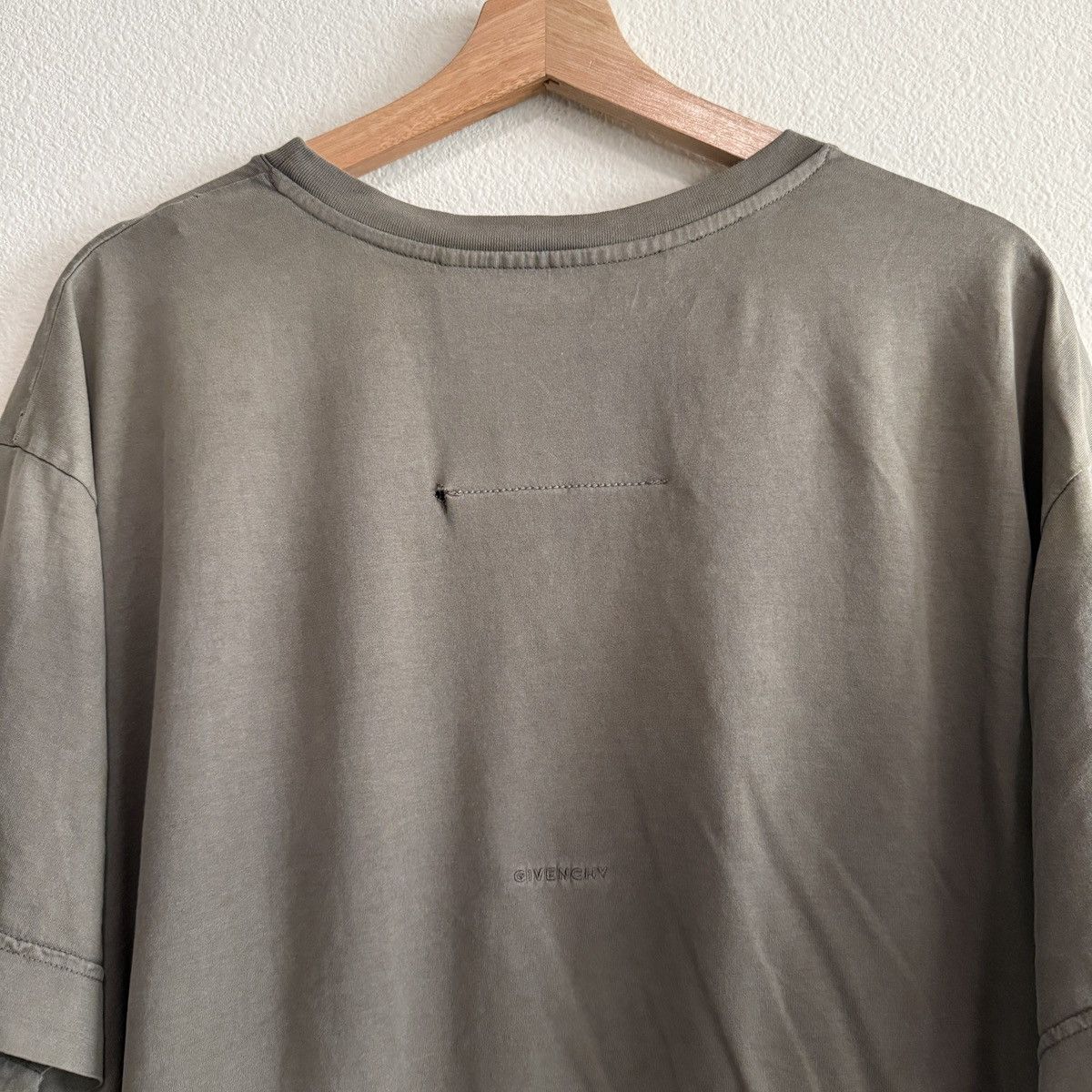 Chito × Givenchy Givenchy chito spraypaint t shirt Size US L / EU 52-54 / 3 - 6 Thumbnail