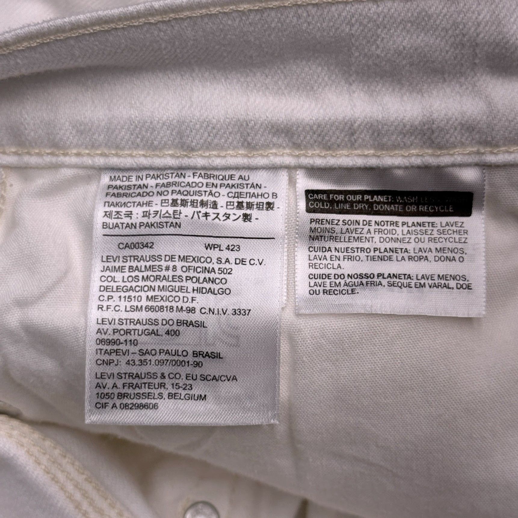 Levi's Levi's Jeans Capri Adult 8 White Mid Rise Stretch 5-Pocket Denim Logo Womens Size ONE SIZE - 4 Thumbnail