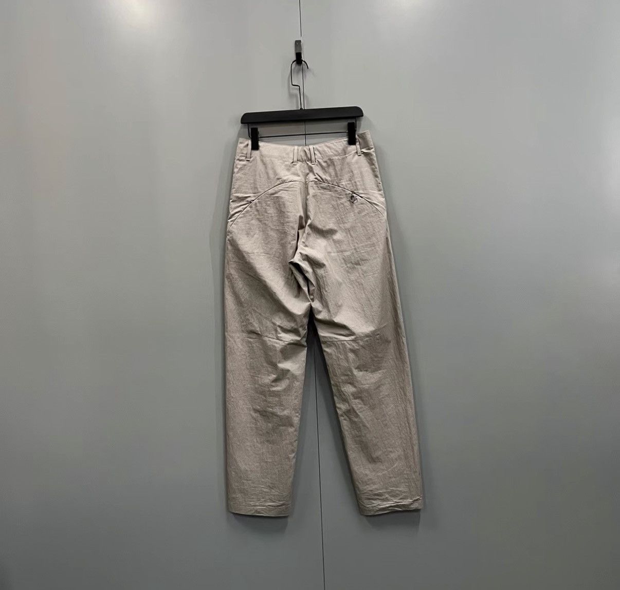 Louis Vuitton Louis Vuitton Mini Metal Logo Pants J41 Size 26" / US 2 / IT 38 - 2 Thumbnail