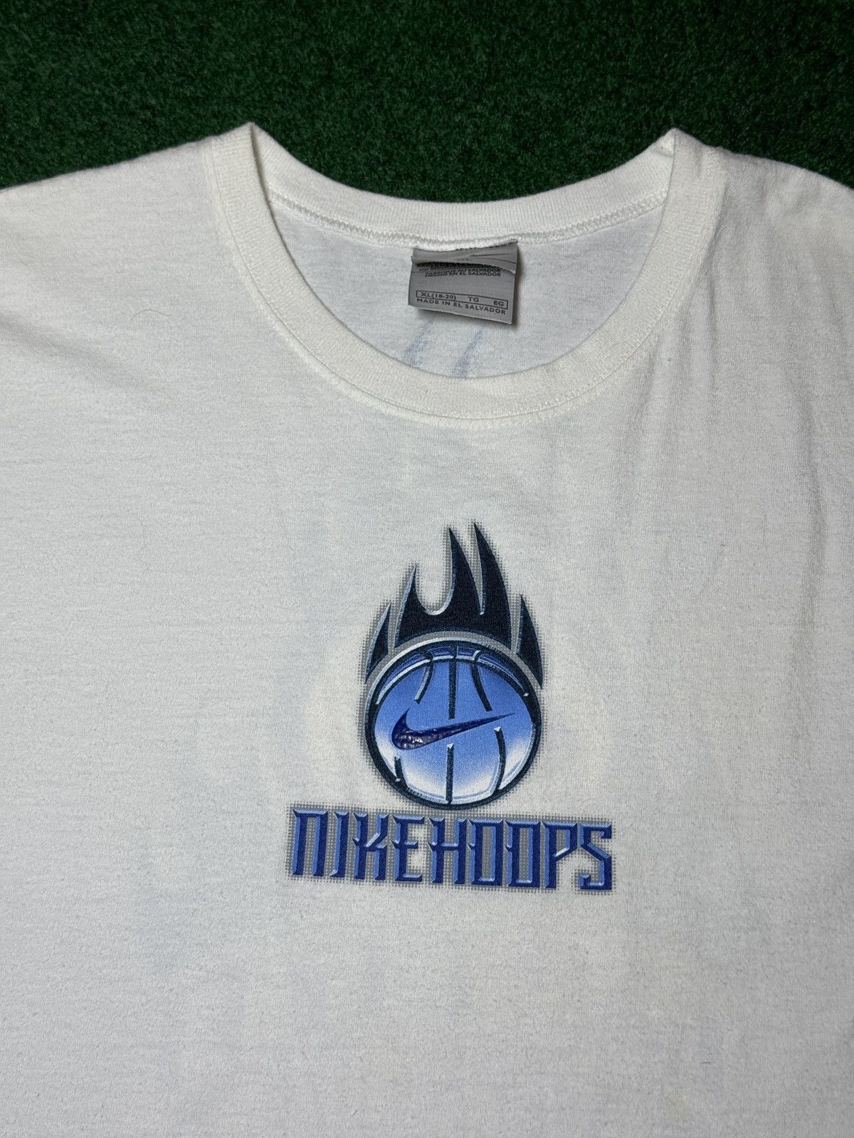 Nike Nike Hoops Basketball Reign Supreme Flame 20x27 Tank Top Size US M / EU 48-50 / 2 - 4 Thumbnail
