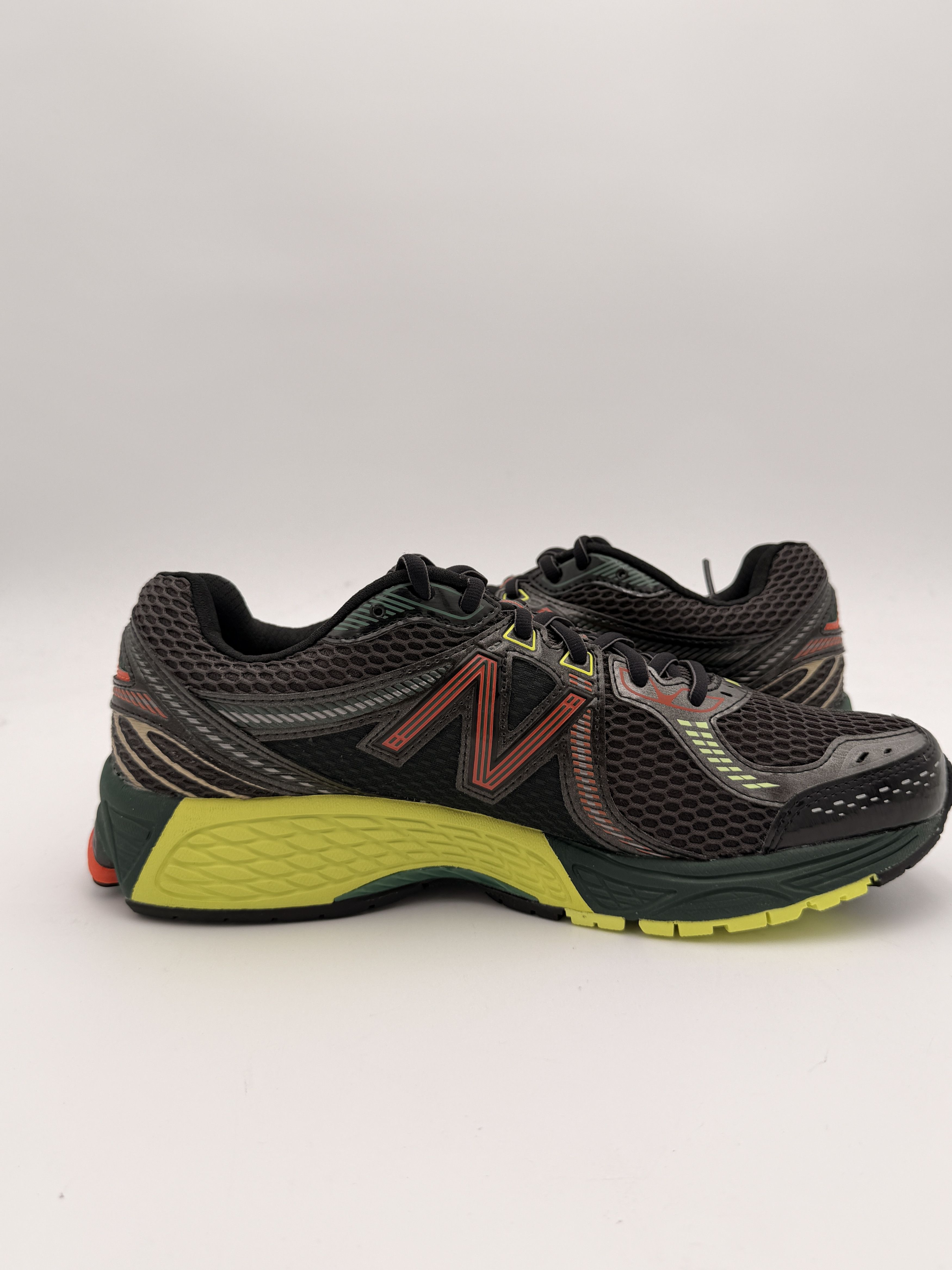 Aime Leon Dore × New Balance ALD New Balance 860v2 Black Orange Green Size US 9.5 / EU 42-43 - 5 Thumbnail