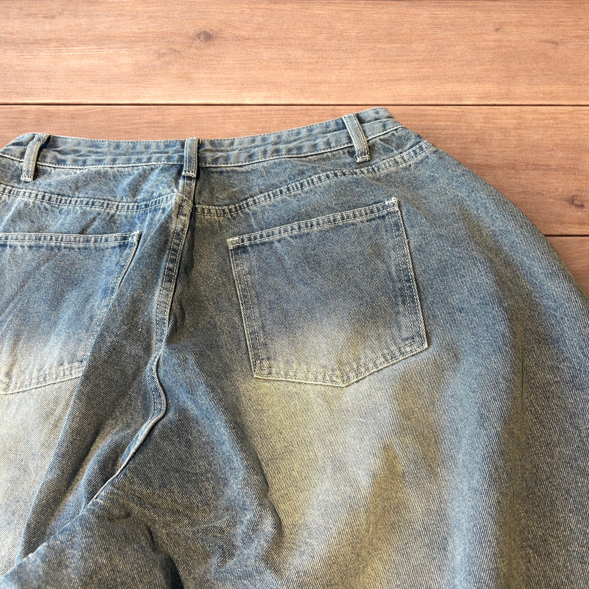 Japanese Brand Super baggy wide leg balloon fit jeans in mid blue wash. Size US 32 / EU 48 - 4 Thumbnail