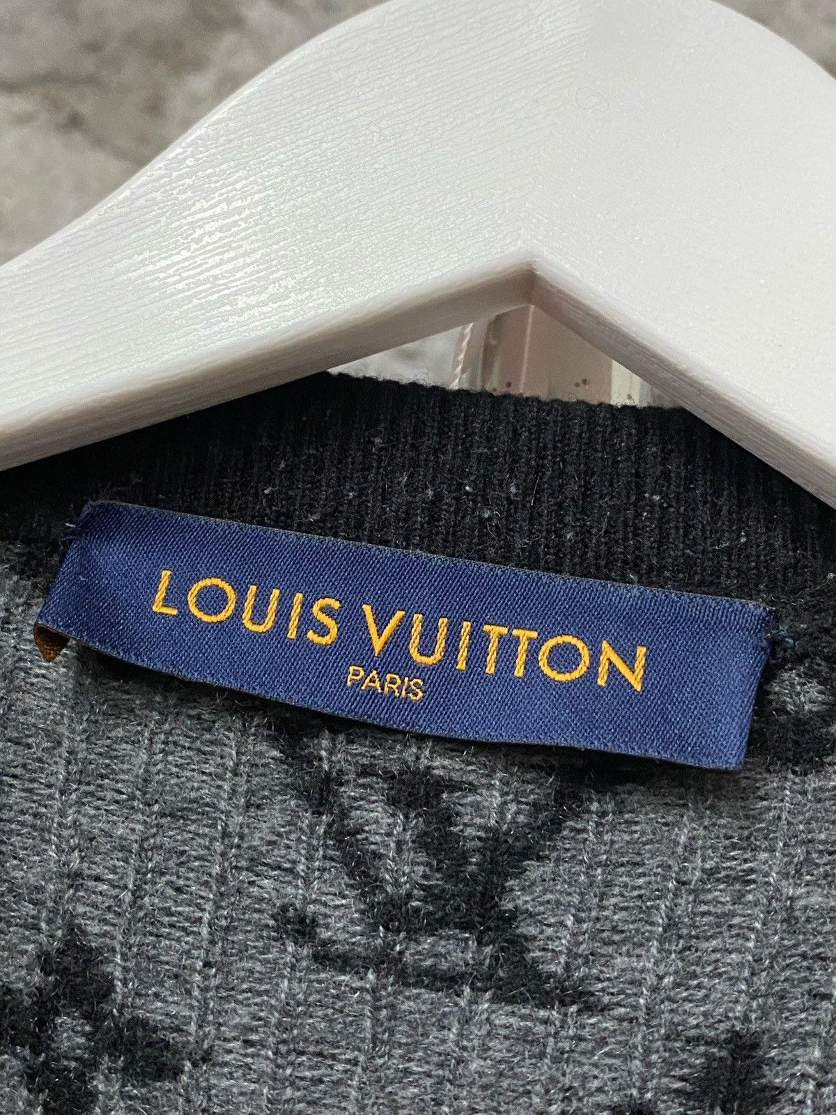 Louis Vuitton Louis Vuitton Half Monogram Cashmere Crewneck Knit Size US S / EU 44-46 / 1 - 5 Thumbnail