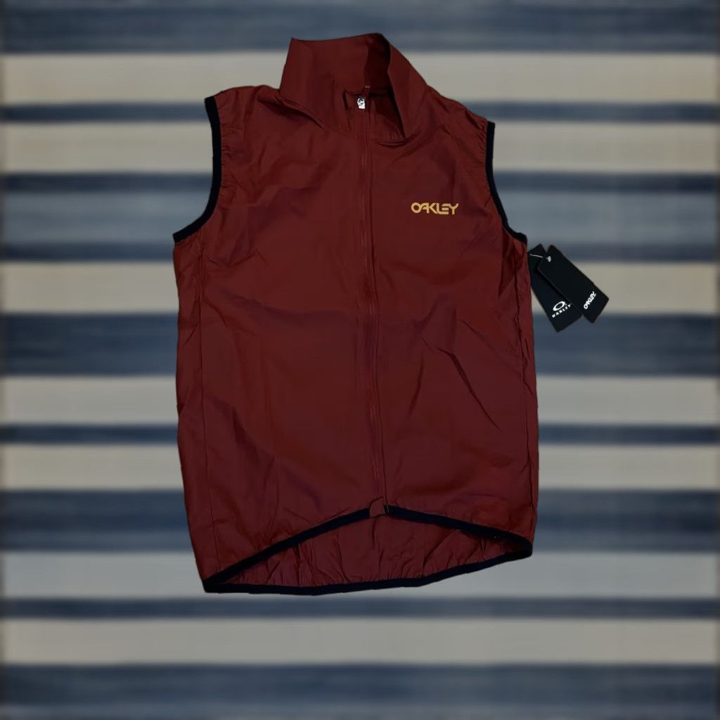 Oakley Oakley Vest Iron Red Full Zip Golf Athletic Embroidered Logo Men’s Size Small Size US S / EU 44-46 / 1 - 1 Thumbnail