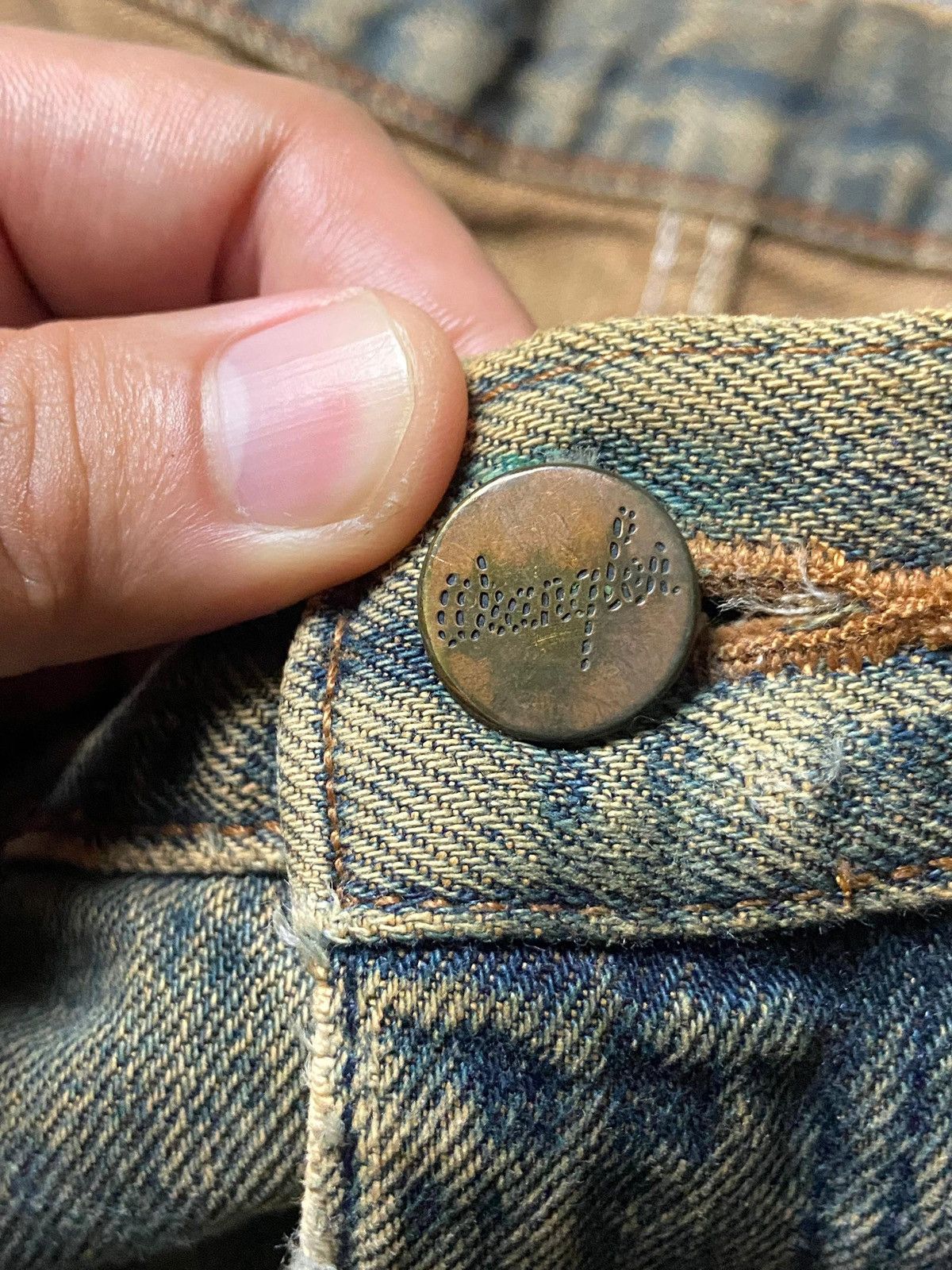 Wrangler Vintage Wrangler 1904 Distressed Ripped Jeans (164) Size US 33 - 8 Thumbnail