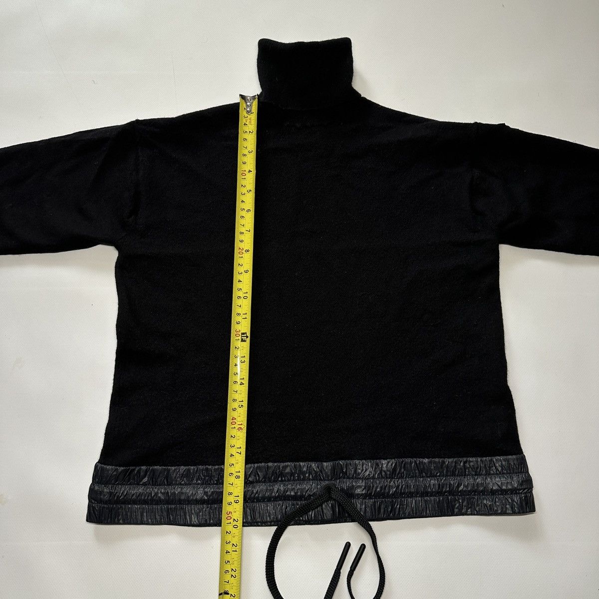 Moncler Moncler Turtleneck Sweater Drawstring Patch Size S Size S / US 4 / IT 40 - 17 Thumbnail
