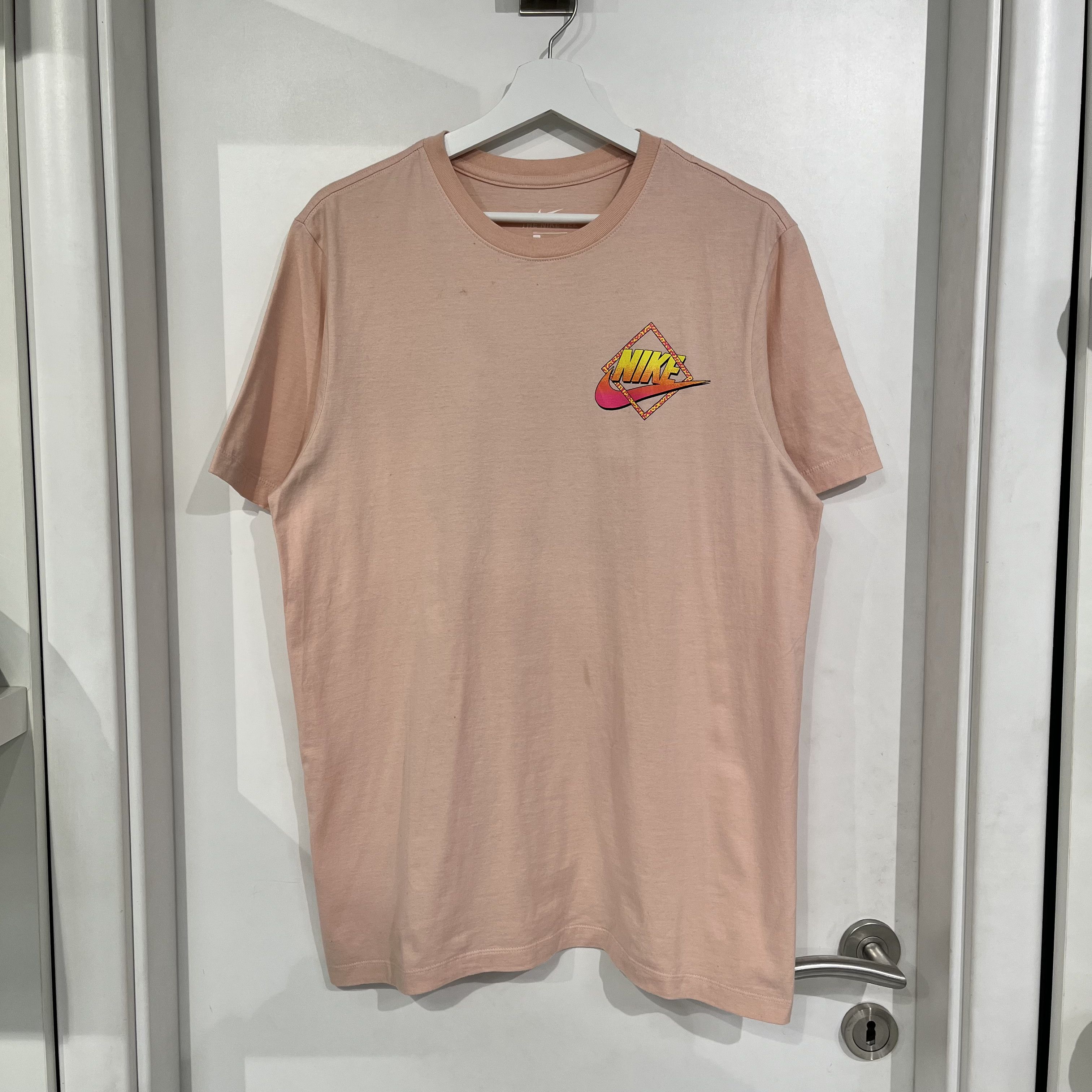 Nike Nike Tee Salmon Size US M / EU 48-50 / 2 - 1 Thumbnail