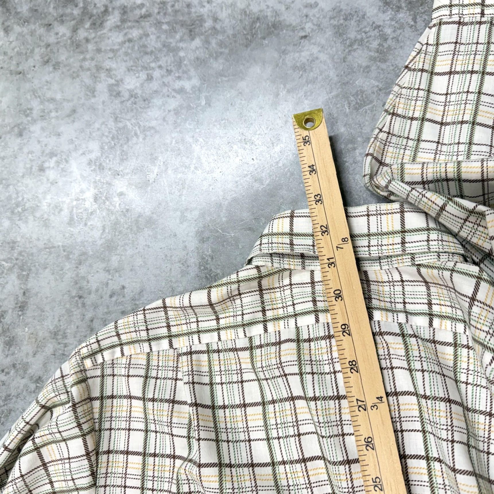 Vintage VINTAGE Montgomery Ward Shirt Mens Large Beige Plaid No Iron Button Long Sleeve Size US L / EU 52-54 / 3 - 7 Thumbnail