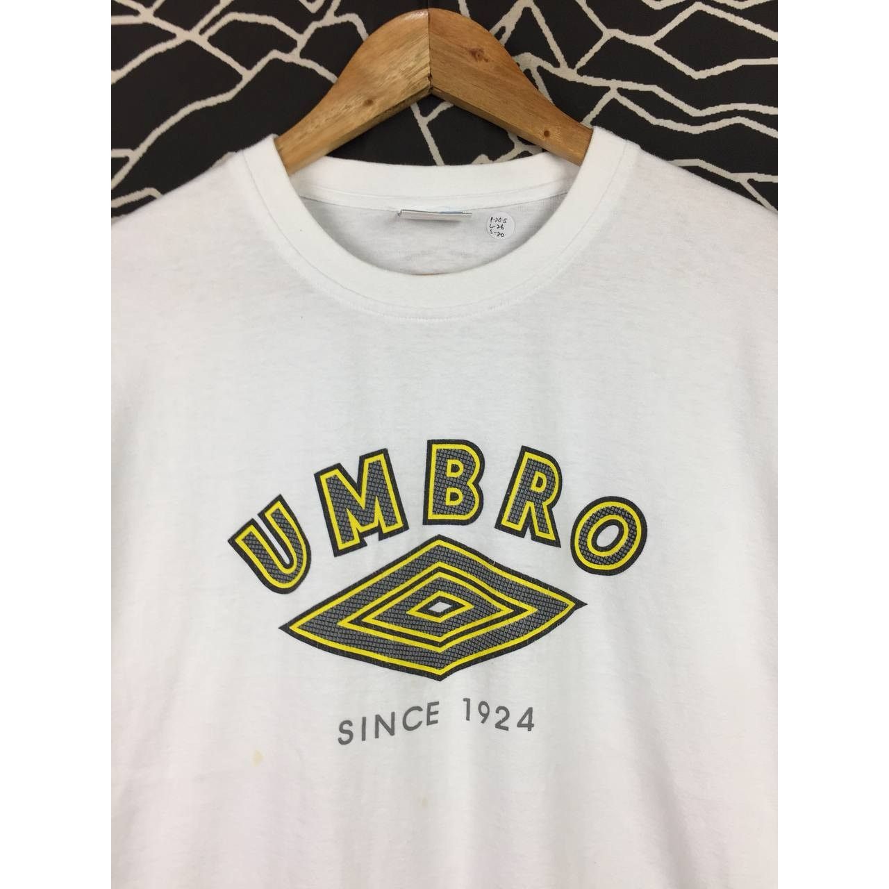 Umbro × Vintage Vtg Umbro Classic Sportswear Center Logo Long Sleeve Tee Size US M / EU 48-50 / 2 - 3 Thumbnail
