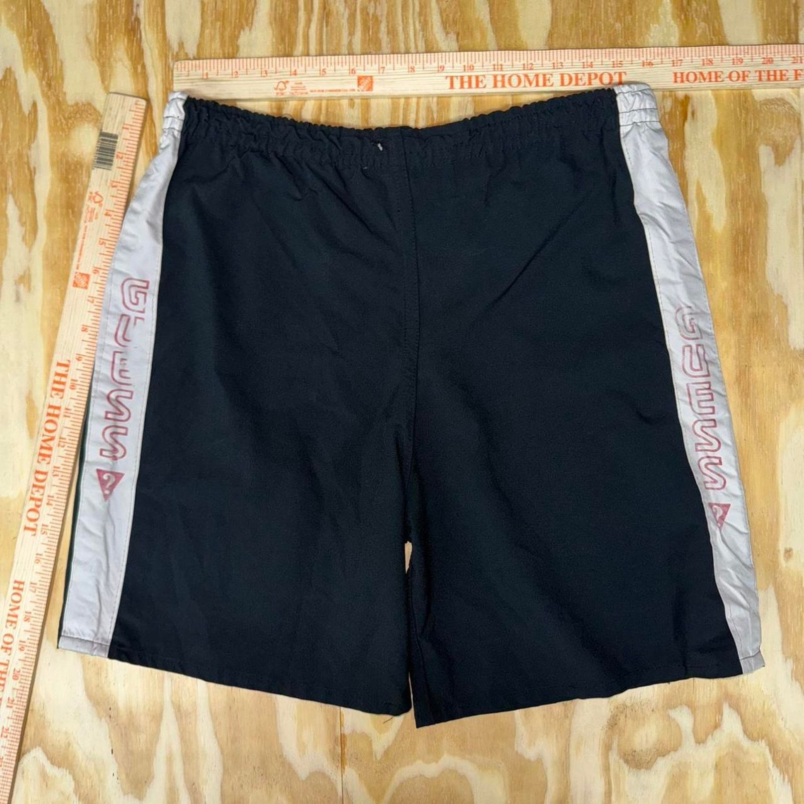 Guess Vintage y2k guess vertical spellout faded 1990s shorts Size US 32 / EU 48 - 3 Thumbnail