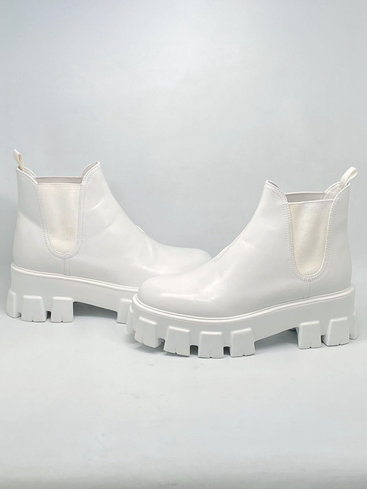 Prada Prada Monolith Leather Lug-Sole Chelsea Boots size 39 Size US 9 / IT 39 - 7 Thumbnail