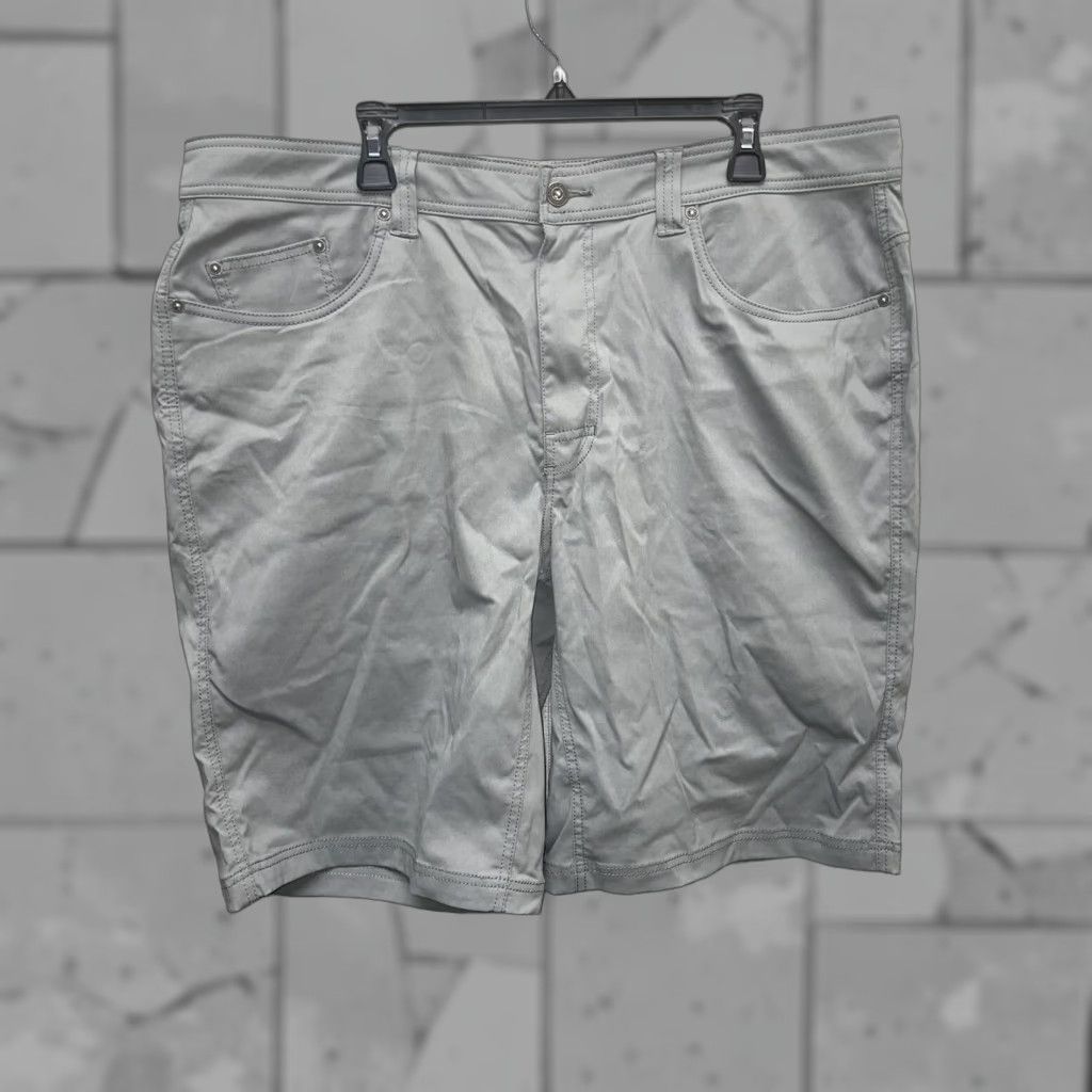 Prana Prana Casual Shorts Mens 40 Regular Gray Waist 40 Length 11 28cm Size US 40 / EU 56 - 1 Thumbnail