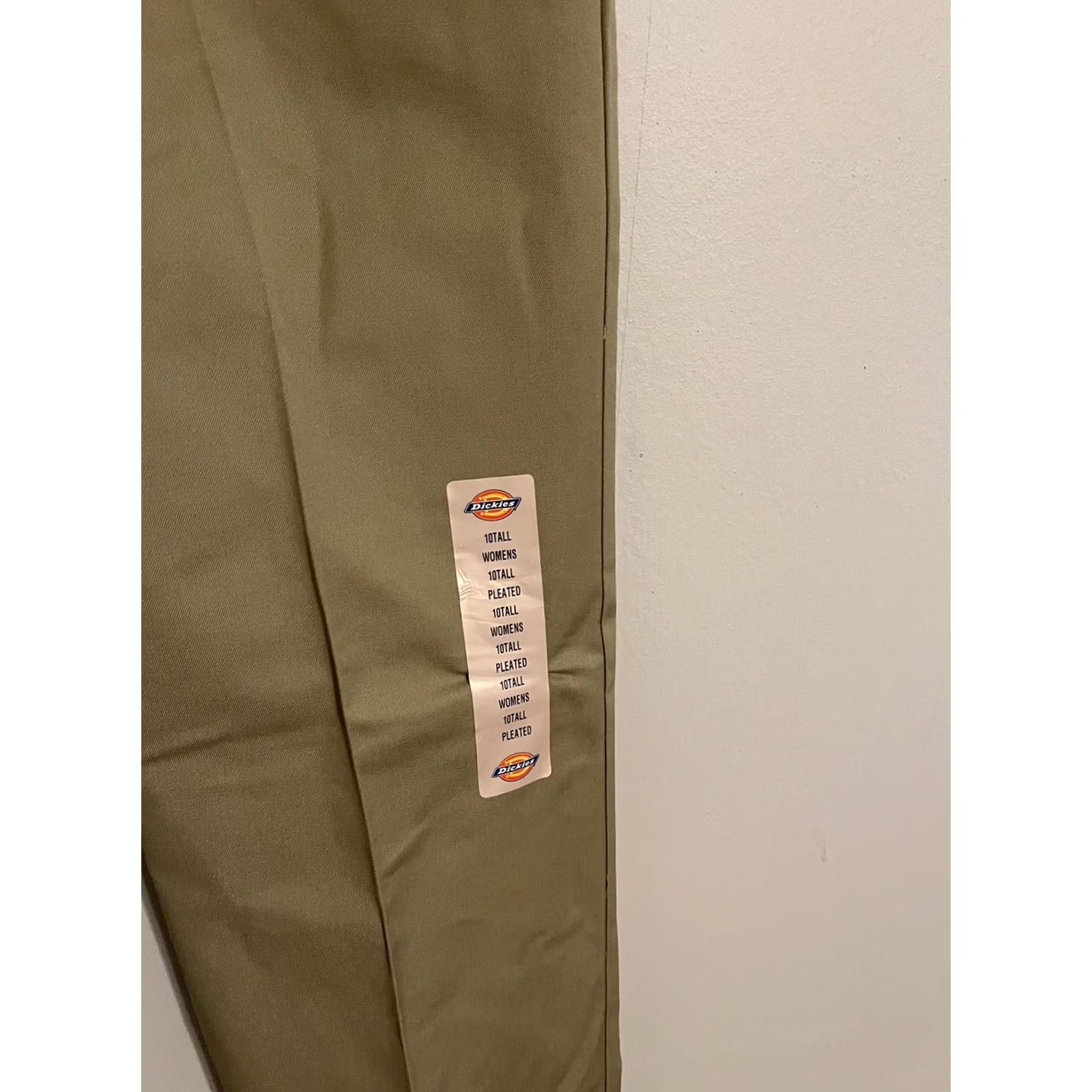Dickies Dickies School Uniforms Pleated Khaki Beige Work Pants Women's 10 Tall Regular Khakis Twill Cotton Blend Beige Starched Front Womens Size 32" / US 10 / IT 46 - 4 Thumbnail