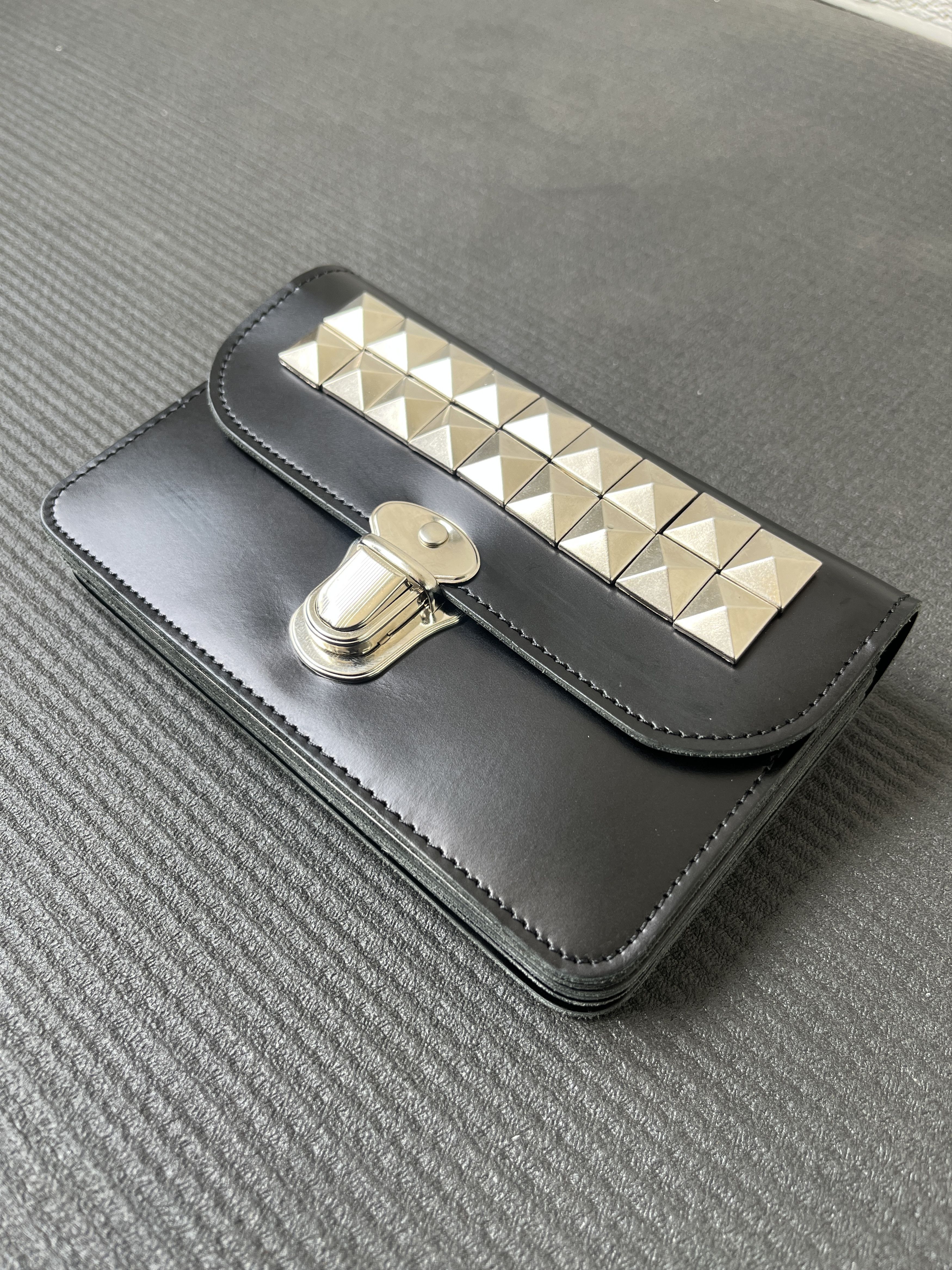 Comme des Garcons Comme des Garcons Studded Leather Clutch Wallet Size ONE SIZE - 2 Thumbnail