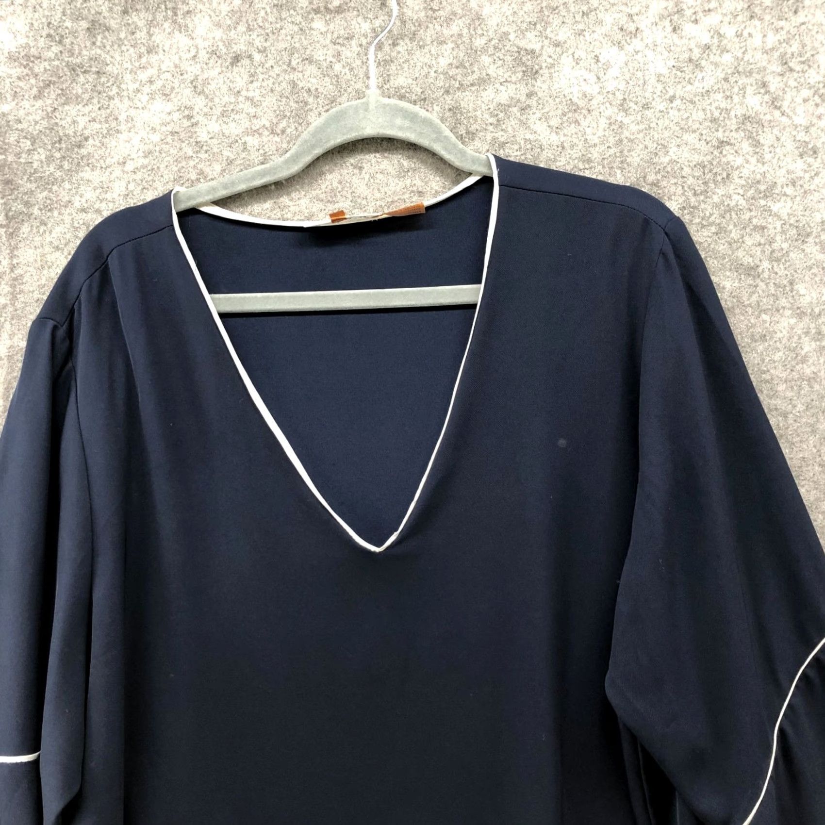 Calvin Klein Calvin Klein Blouse Womens 2X Long Sleeve V-Neck Navy Blue Flare Sleeve Polyester Blend Basic Classic - Mens? Size XXL / US 16-18 / IT 52-54 - 3 Thumbnail