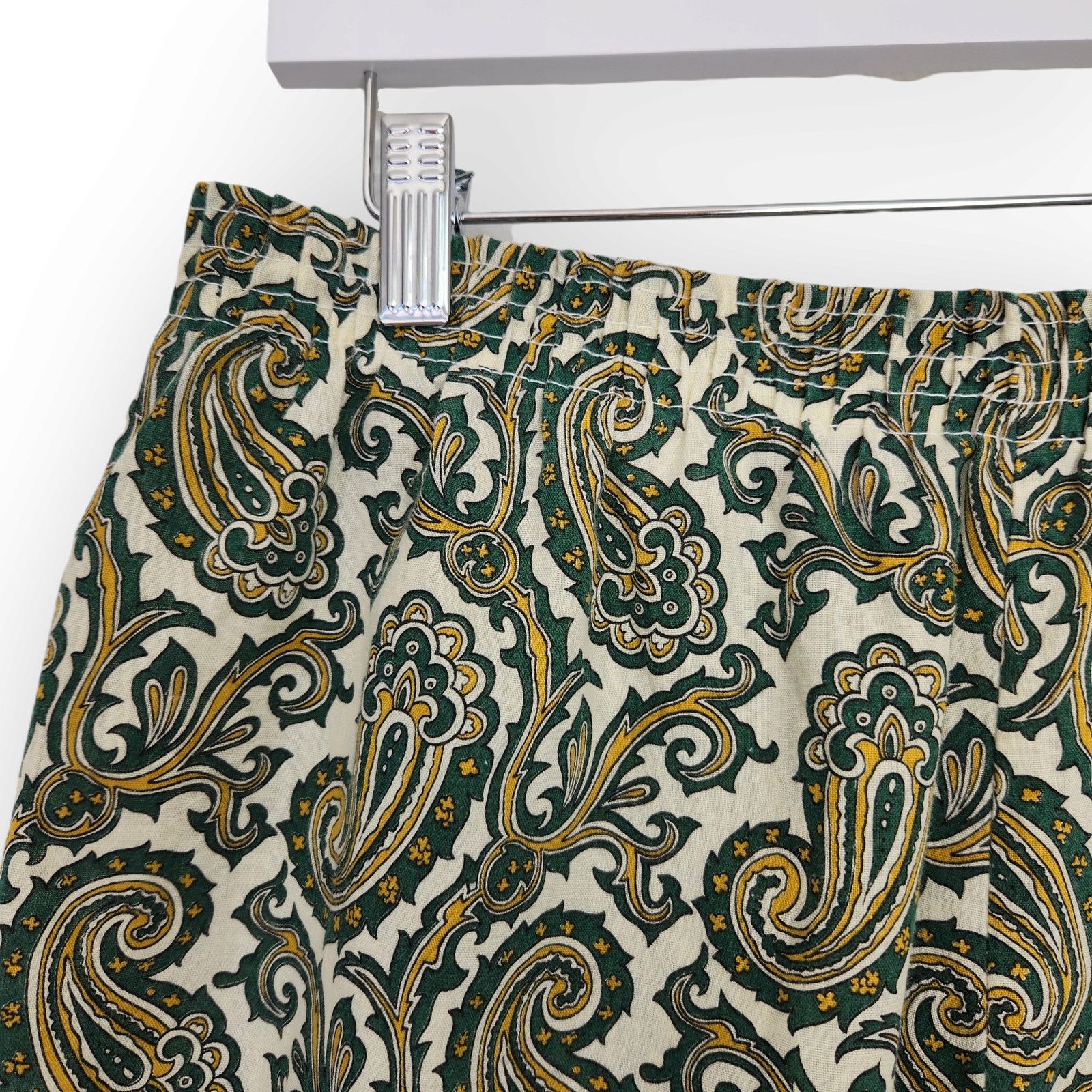 Vintage Vintage High Waisted White Green Yellow Paisley Shorts M L Size 30" / US 8 / IT 44 - 6 Thumbnail
