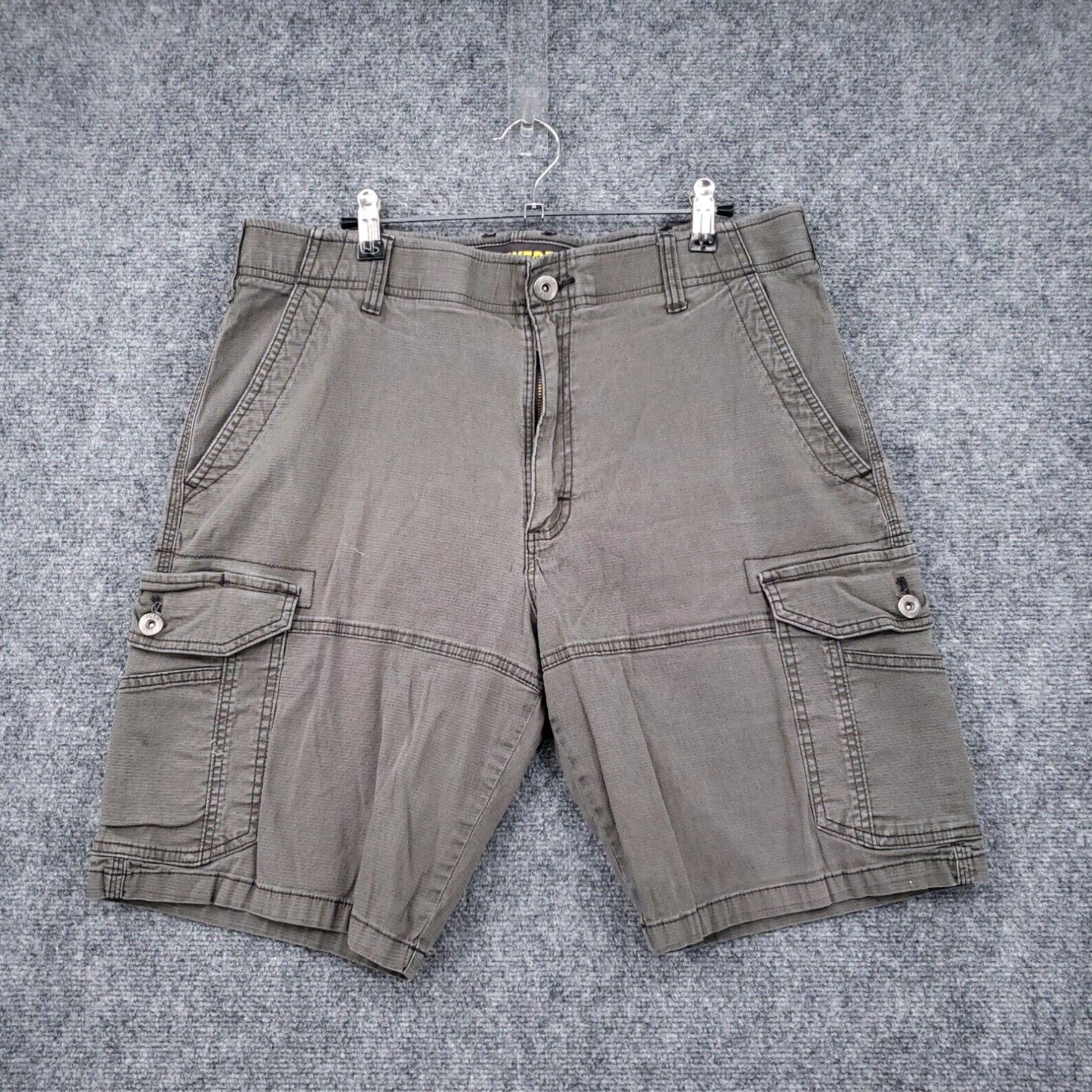 Lee Men s 34 Gray Extreme Motion Cargo Shorts with Ripstop Stretch Lee Performance Series Grailed