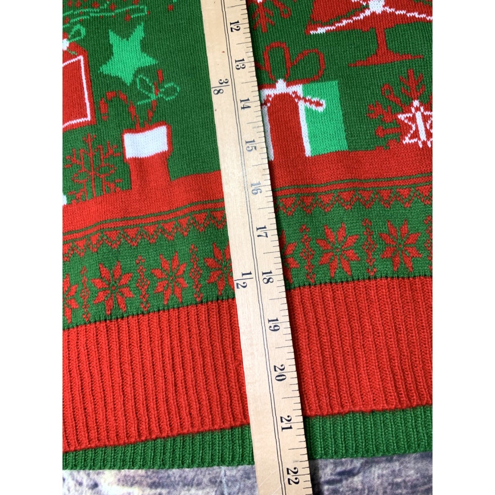 Vintage Ugly Christmas Sweater Shirt Unisex Adults Medium V-Neck Long Sleeve Red Green White Tree Ornament Snow Flakes Pullover Holiday - Size M / US 6-8 / IT 42-44 - 6 Thumbnail