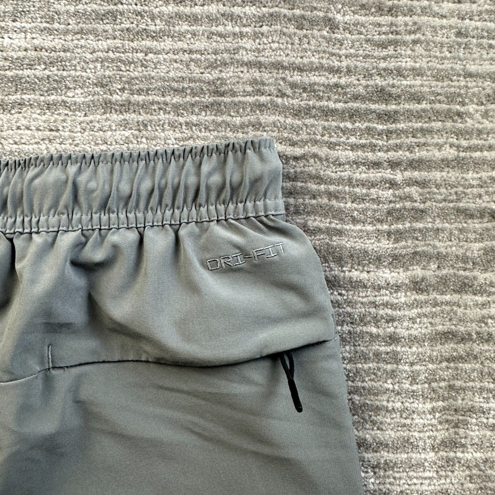 Nike Nike Pro Pants Mens M Activewear Sweatpants Pockets Elastic Waist Gray Polyester Regular Fit Vintage No Size US 31 - 5 Thumbnail