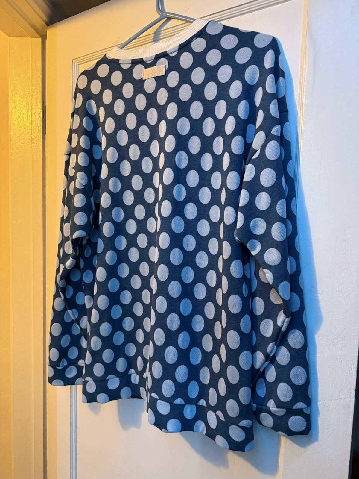 Adidas NEW WOMENS M ADIDAS BLUE POLKADOT SWEATSHIRT Size US M / EU 48-50 / 2 - 9 Thumbnail