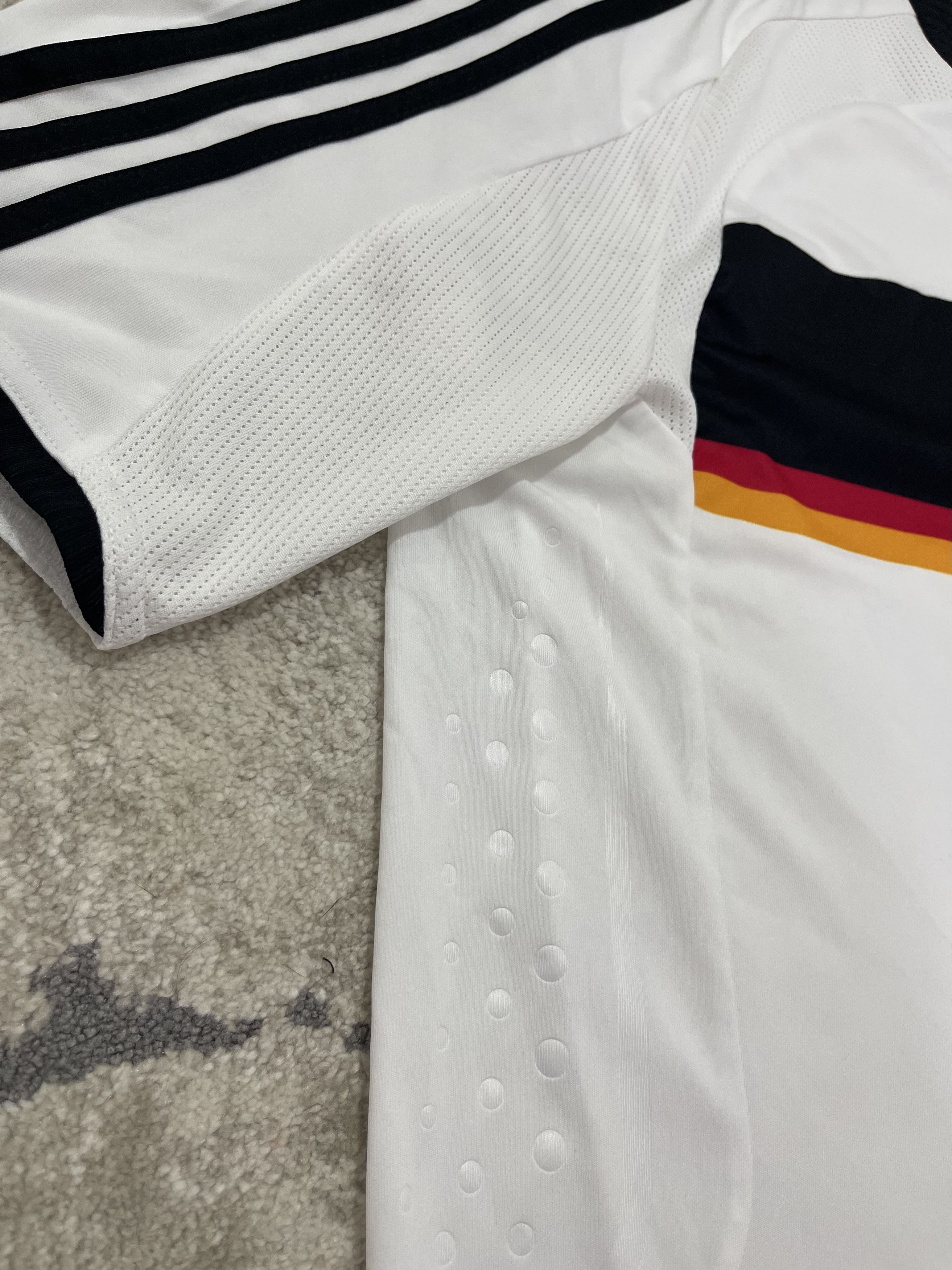 Adidas Germany 08/09 Adidas Home Jersey – Size M Size US M / EU 48-50 / 2 - 9 Thumbnail