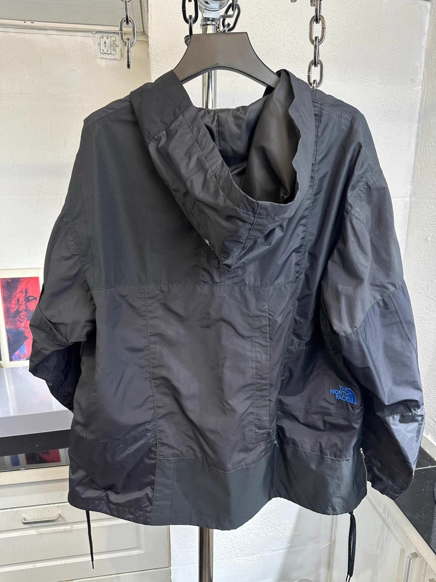 The North Face White Lightweight Jacket with Zip Pockets Size US M / EU 48-50 / 2 - 5 Thumbnail