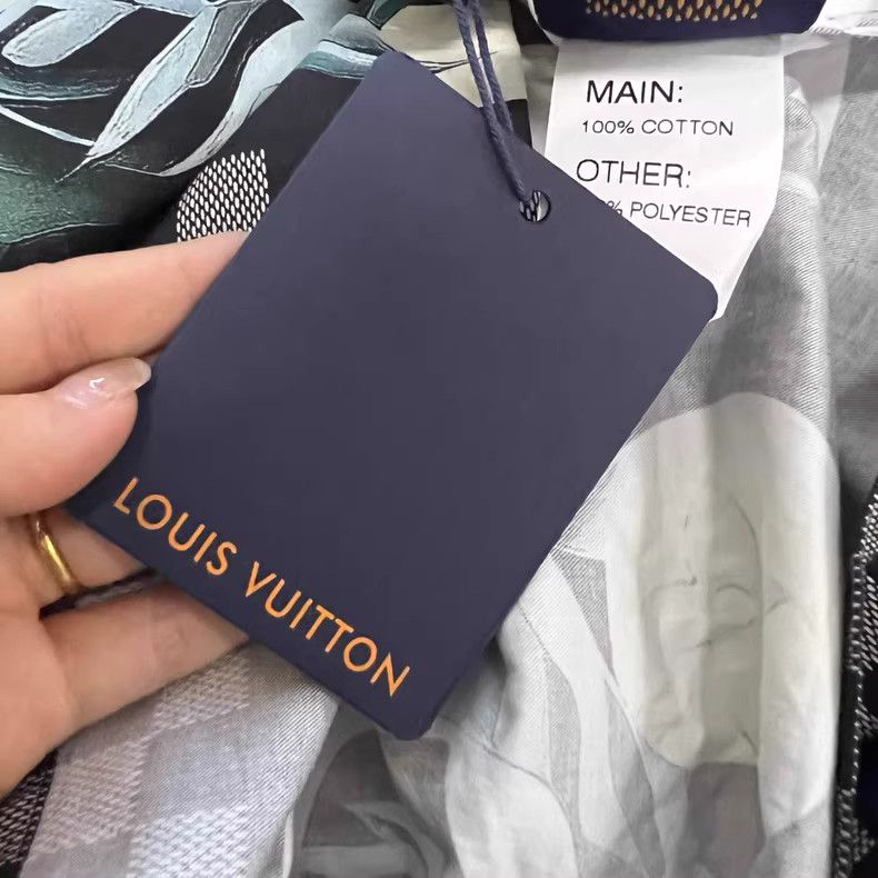 Louis Vuitton Louis Vuitton Size US M / EU 48-50 / 2 - 3 Thumbnail