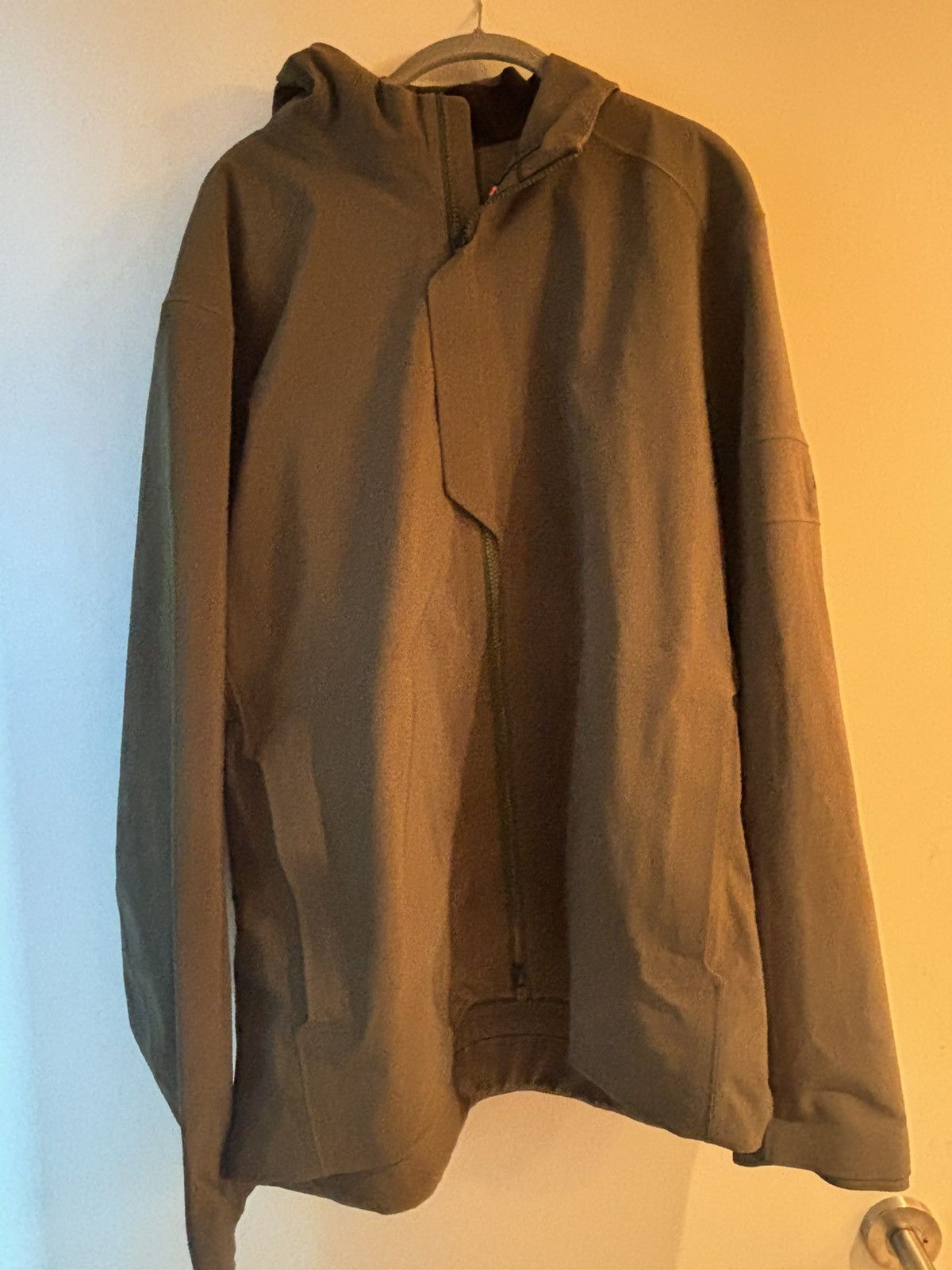Rapha Rapha mens off bike raincoat parka Size US XXL / EU 58 / 5 - 1 Thumbnail