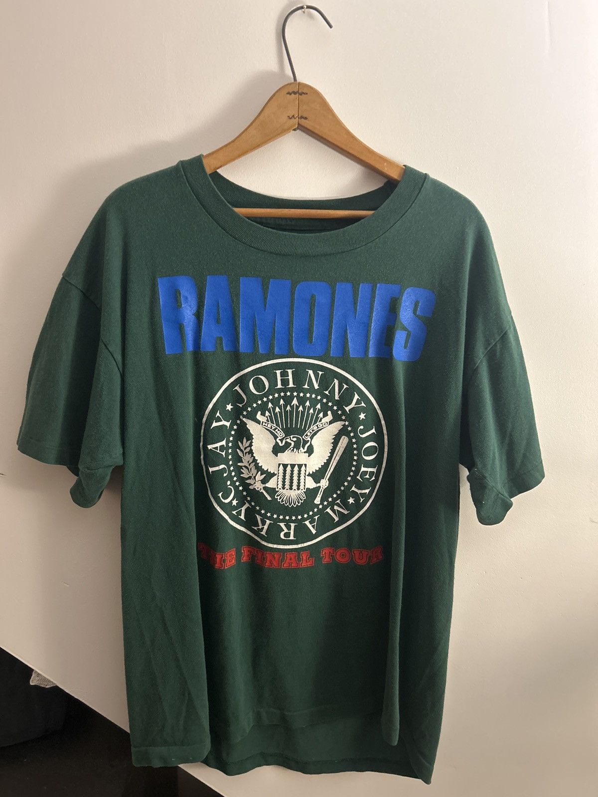Band Tees Ramones 1996 Green Final Tour Shirt Size US L / EU 52-54 / 3 - 1 Thumbnail