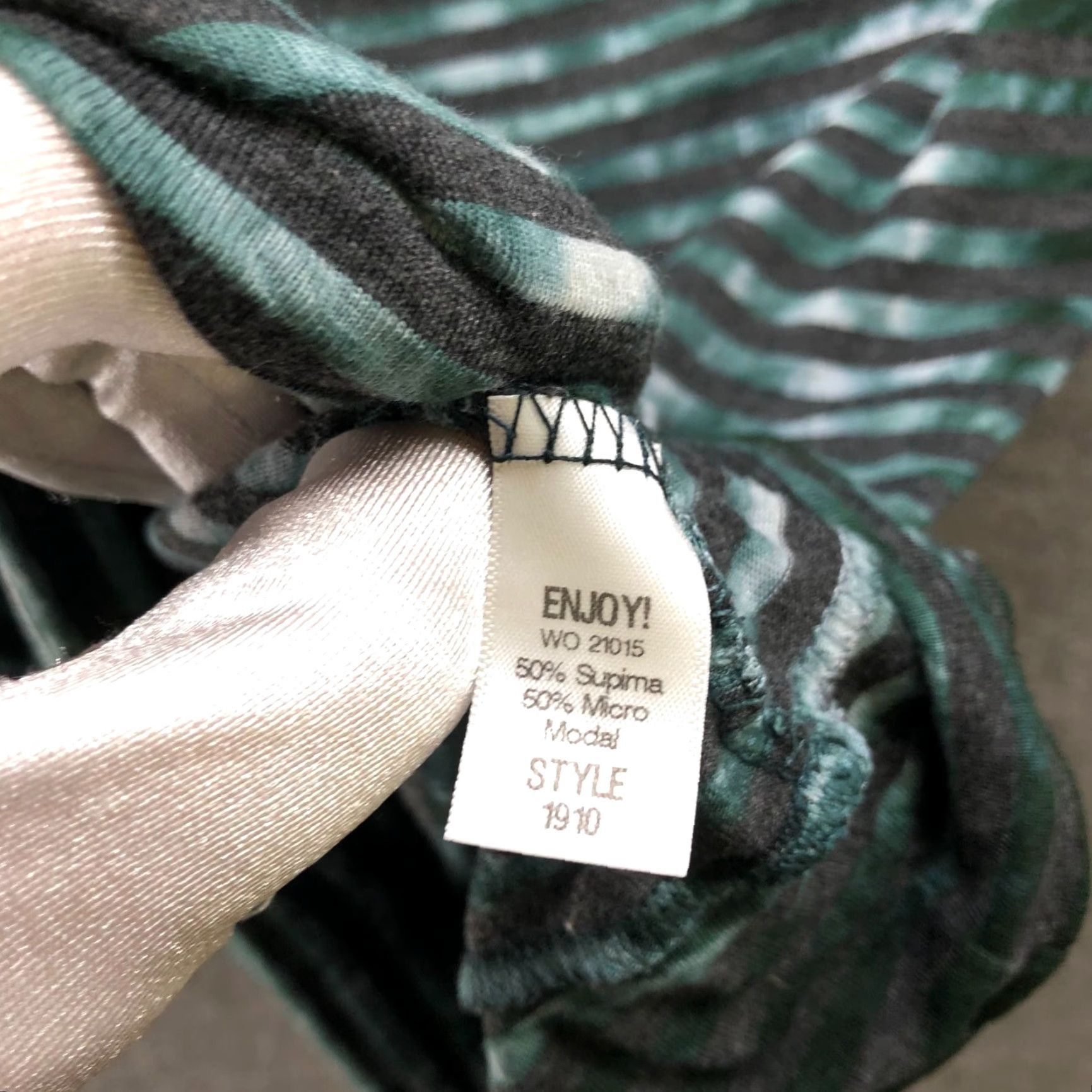 Michael Stars Michael Stars 3/4 Sleeve T Shirt Womens One Size Green Striped Cowl Neck Pima Size ONE SIZE - 6 Thumbnail