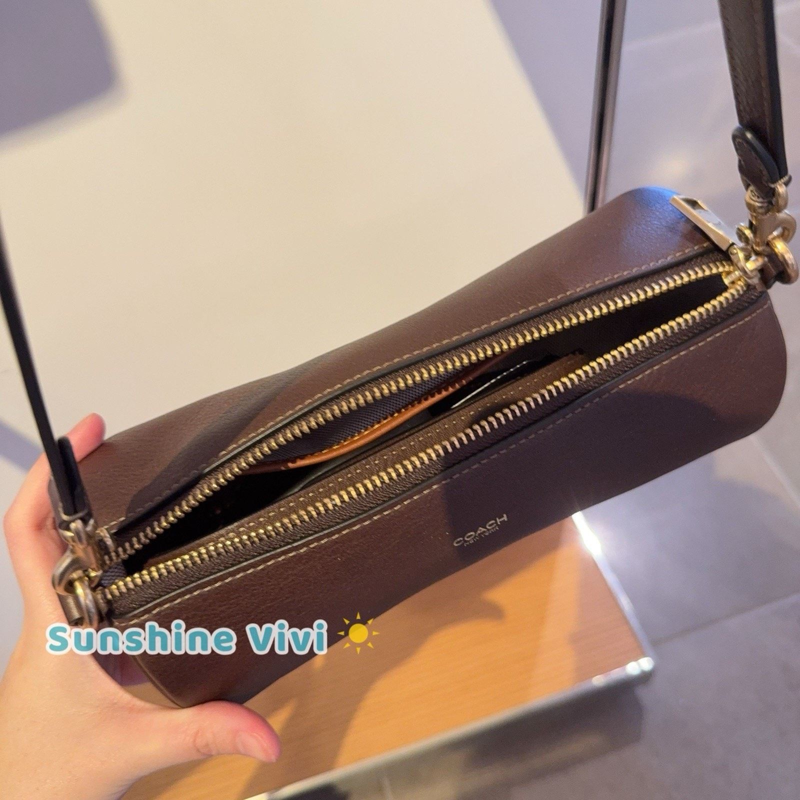 Coach NWT Coach Small Barrel Bag Leather Handbag CDY80 Brass/maple Size ONE SIZE - 8 Thumbnail