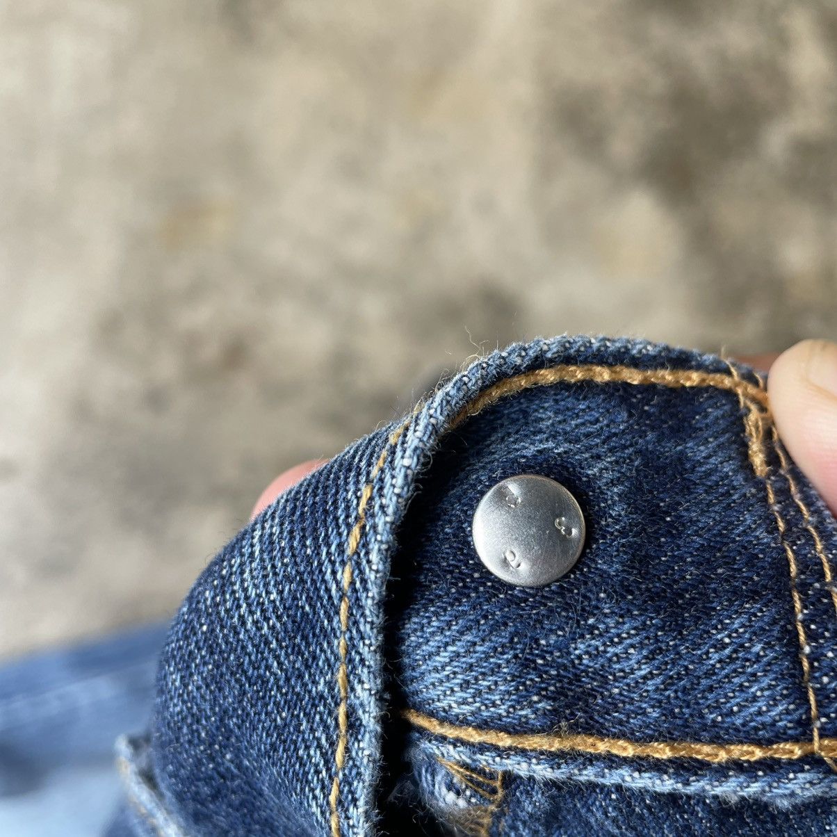 Levi's Vintage Clothing 🔥Vintage Levis 501 Stoned Washed Ripped Distress Denim Jeans Size US 33 - 14 Thumbnail