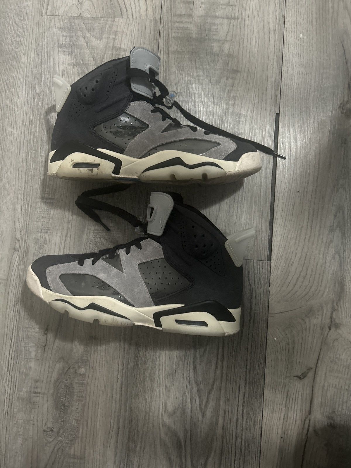 Jordan Brand Jordan Retro 6 Smoke Grey Size US 9.5 / IT 39.5 - 1 Thumbnail