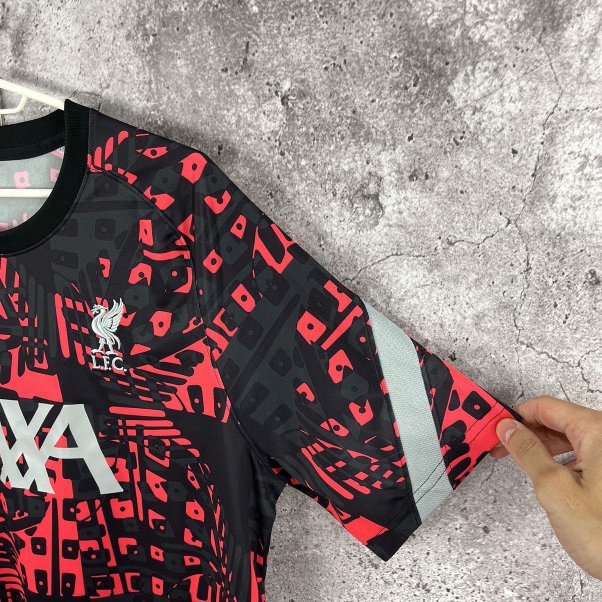 Nike Nike Liverpool 2020/2021 Pre Match Jersey T-Shirt Size XL Size US XL / EU 56 / 4 - 5 Thumbnail