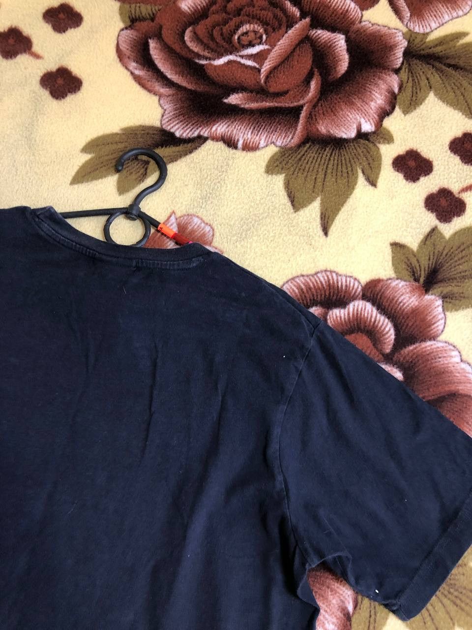 Nike Vintage Nike 90s Center Big Swoosh T Shirt streetwear Size US L / EU 52-54 / 3 - 5 Thumbnail