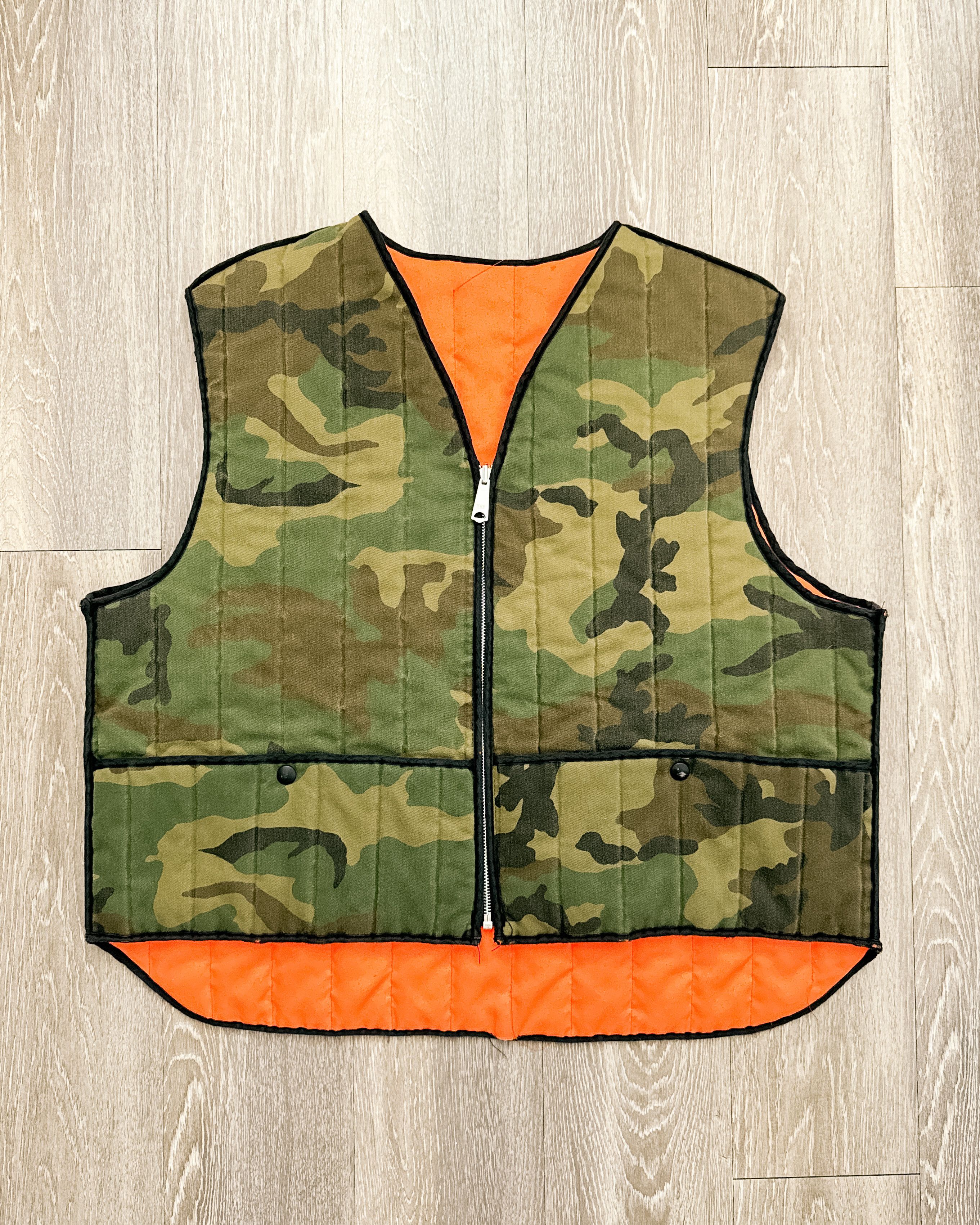 Vintage Vintage 1980s Camo Camouflage Reversible Orange Hunting Vest Size US XL / EU 56 / 4 - 1 Thumbnail