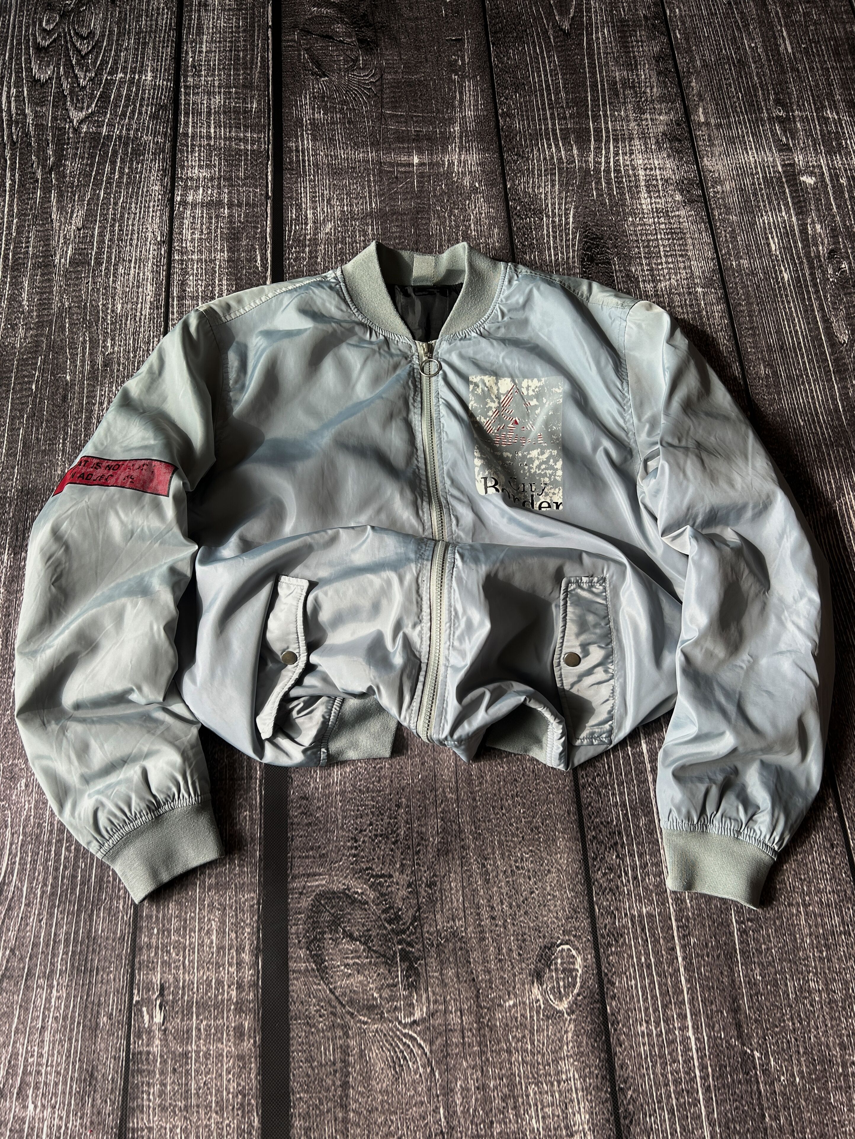 Japanese Brand Light Gray Bomber Jacket Minimal Zip Up Streetwear Outerwear Size US L / EU 52-54 / 3 - 1 Thumbnail